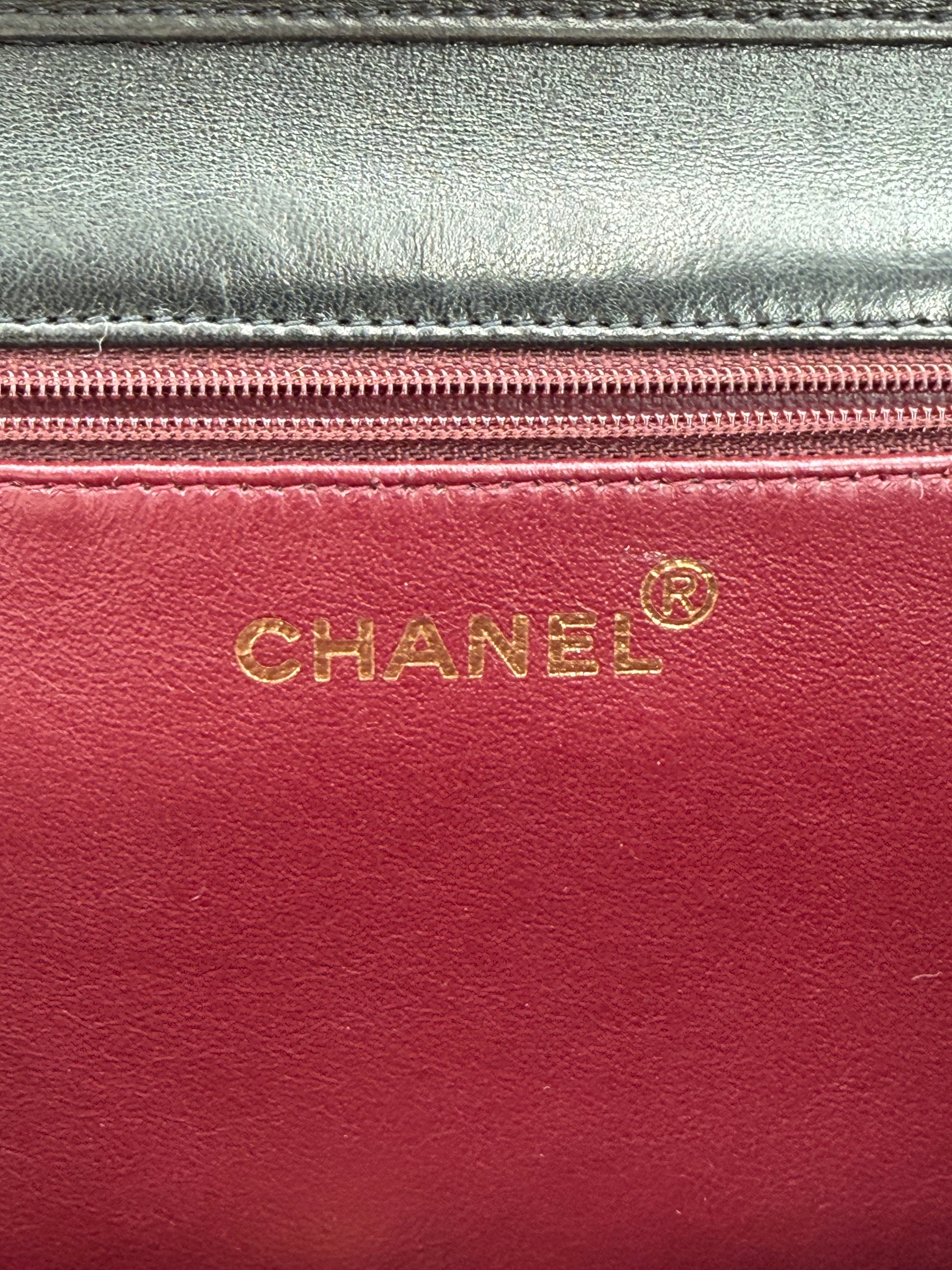 CHANEL CLASSIC FLAP