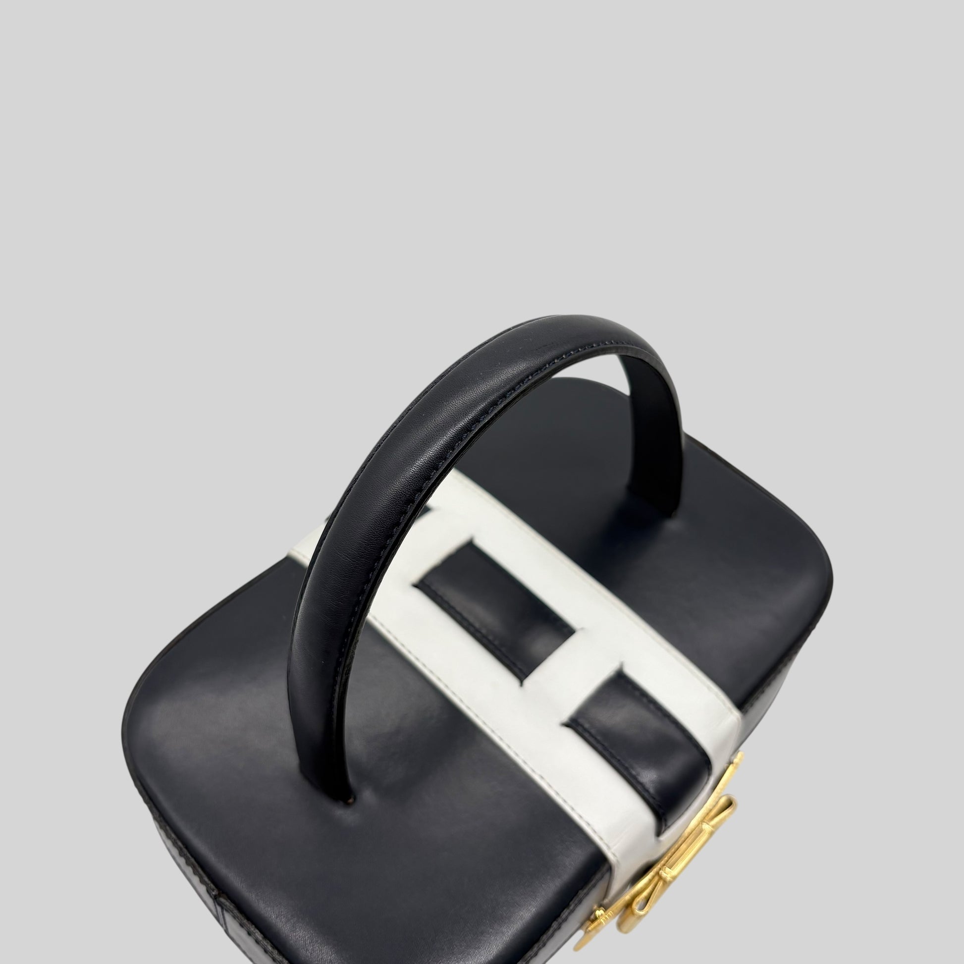 Céline Vanity