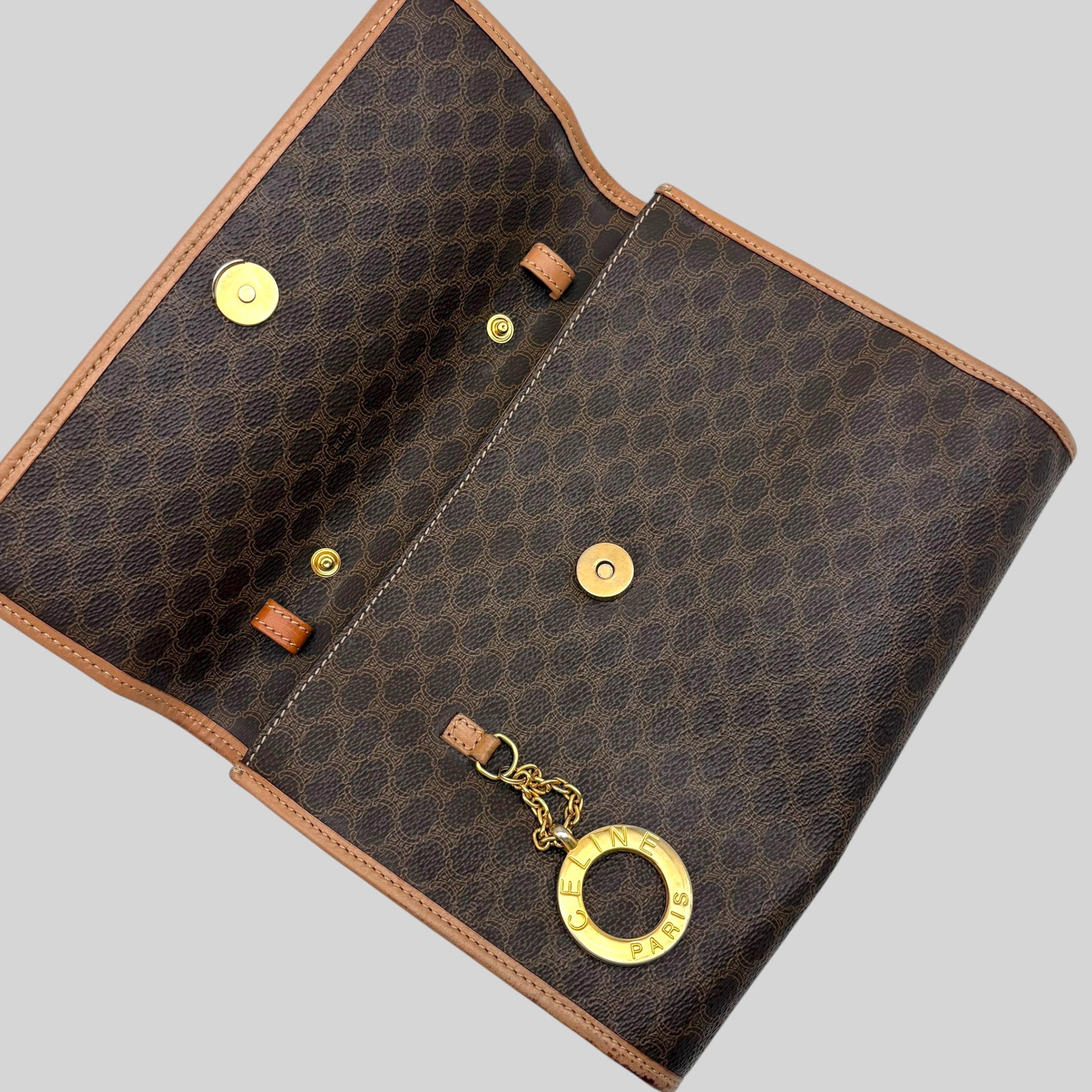 Céline Macadam Shoulder