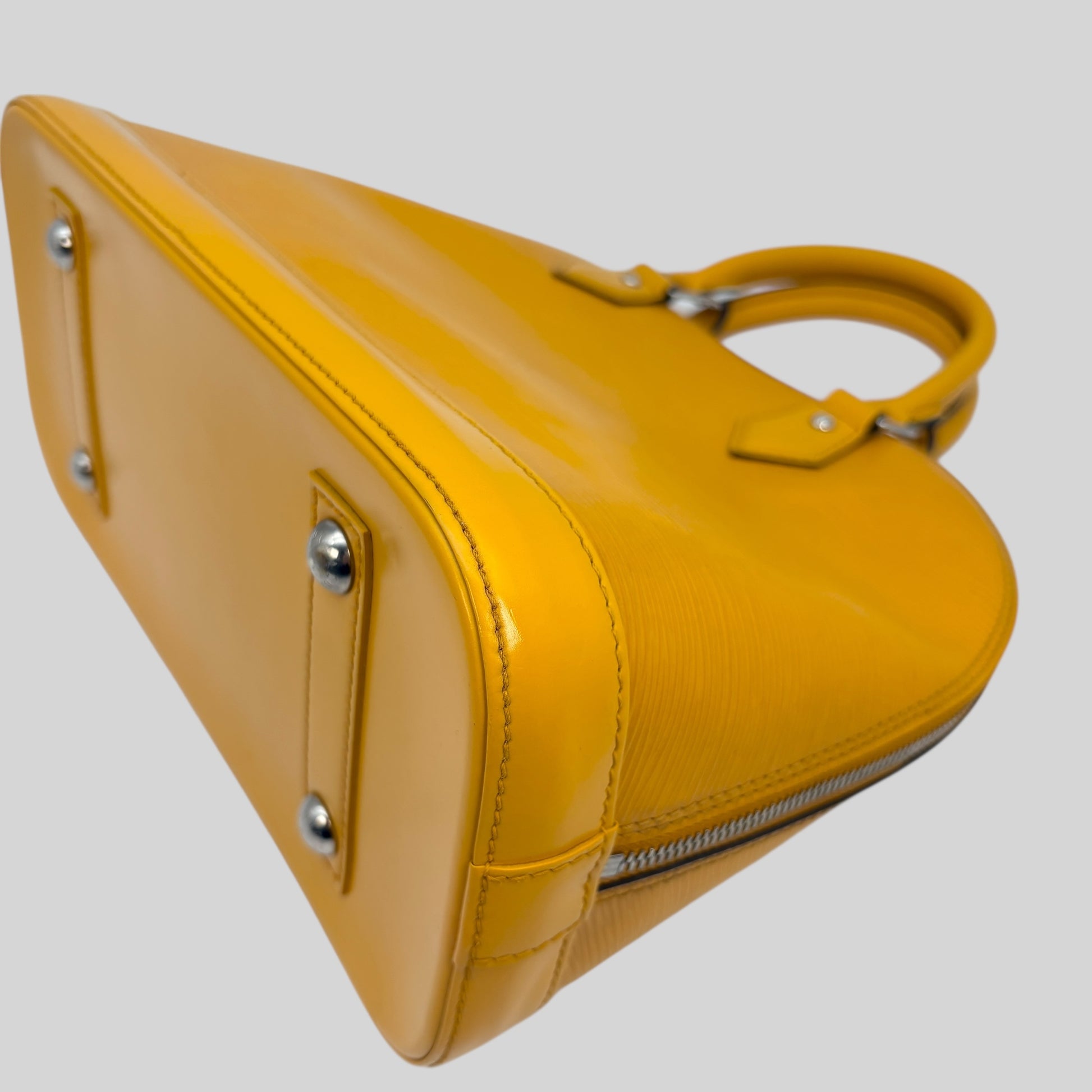 Louis Vuitton Alma PM