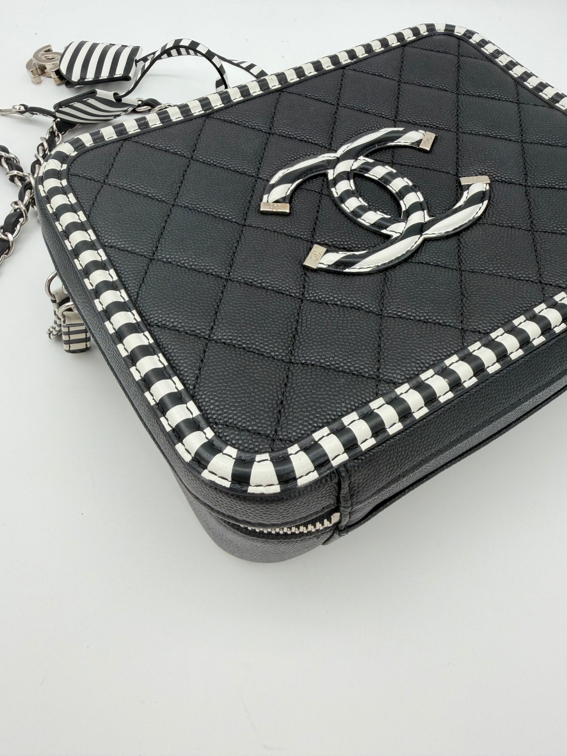 CHANEL VANITY FILIGREE