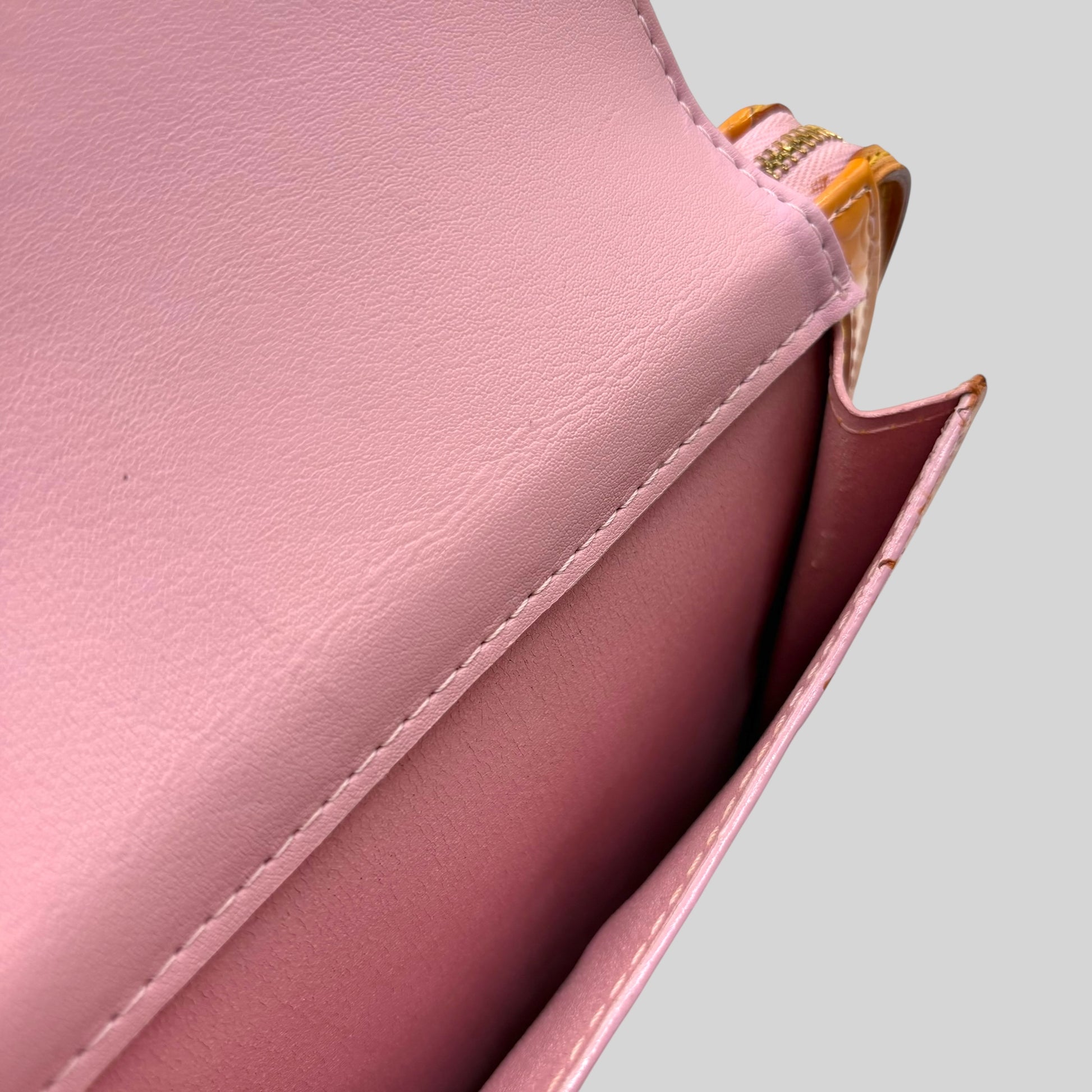 Louis Vuitton Motte