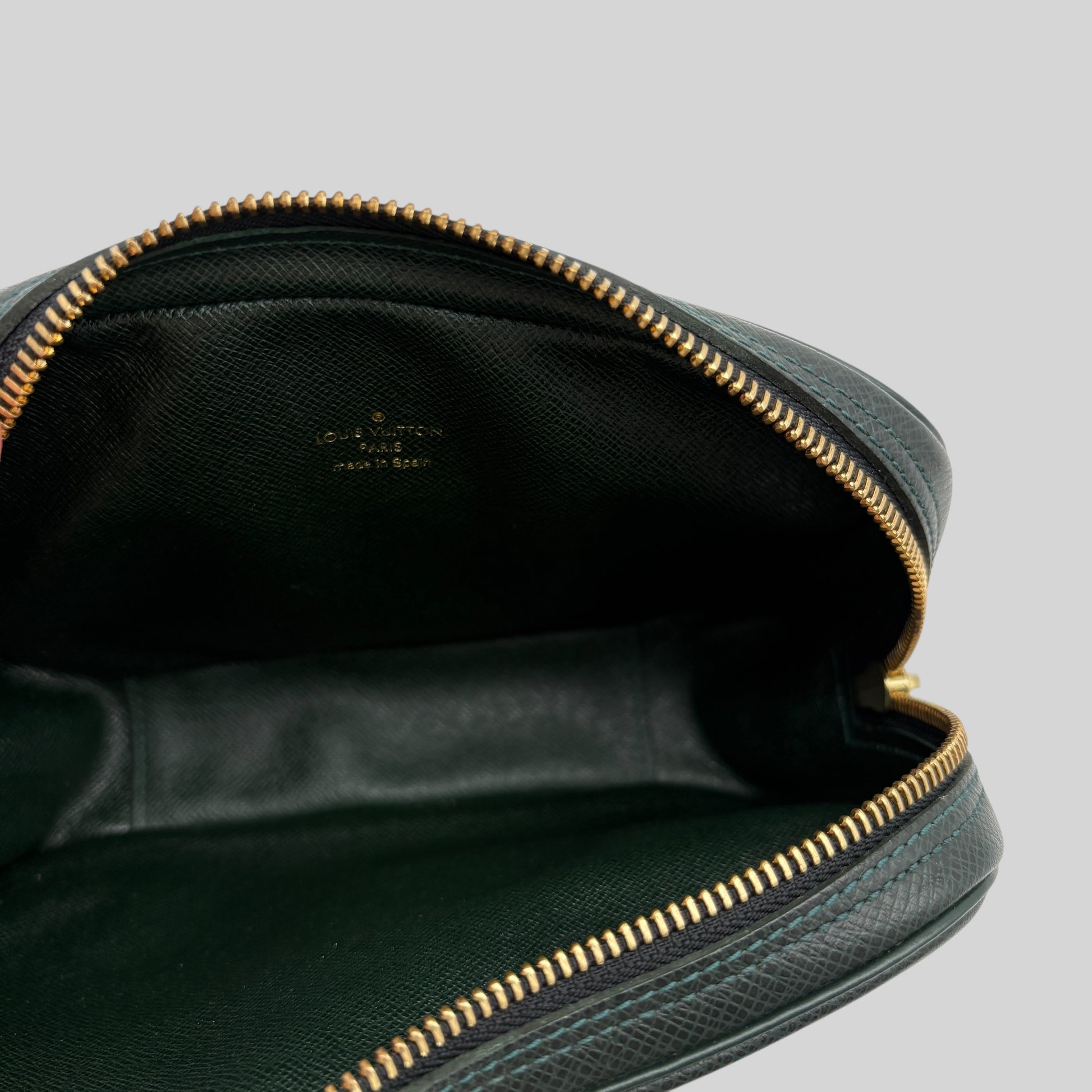 Louis Vuitton Taiga Pouch