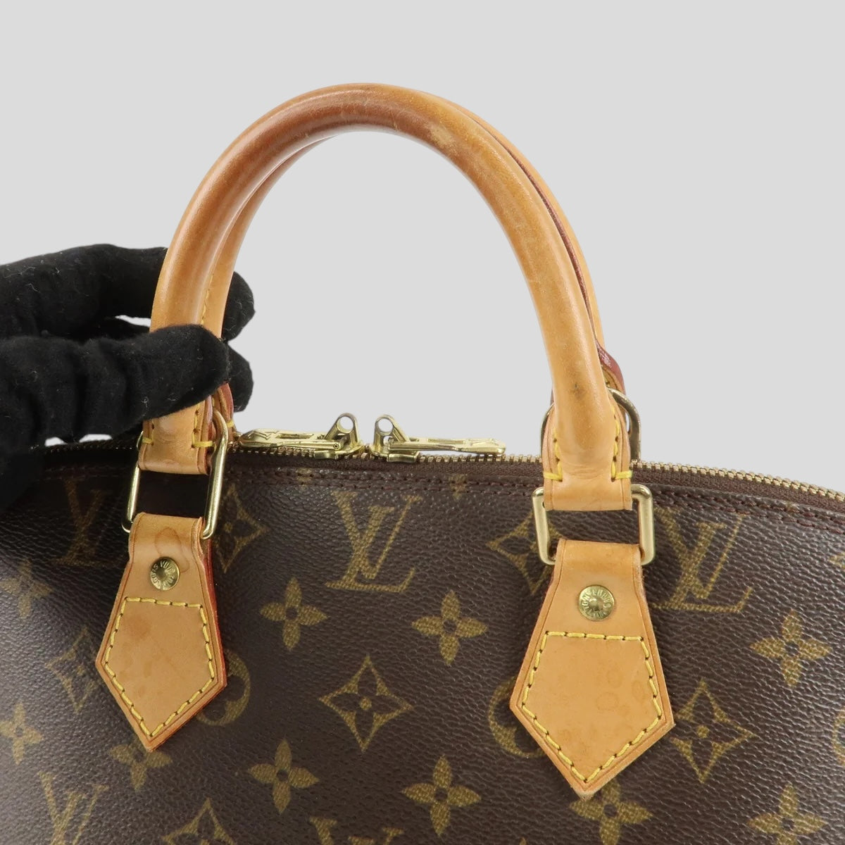 Louis Vuitton Alma PM