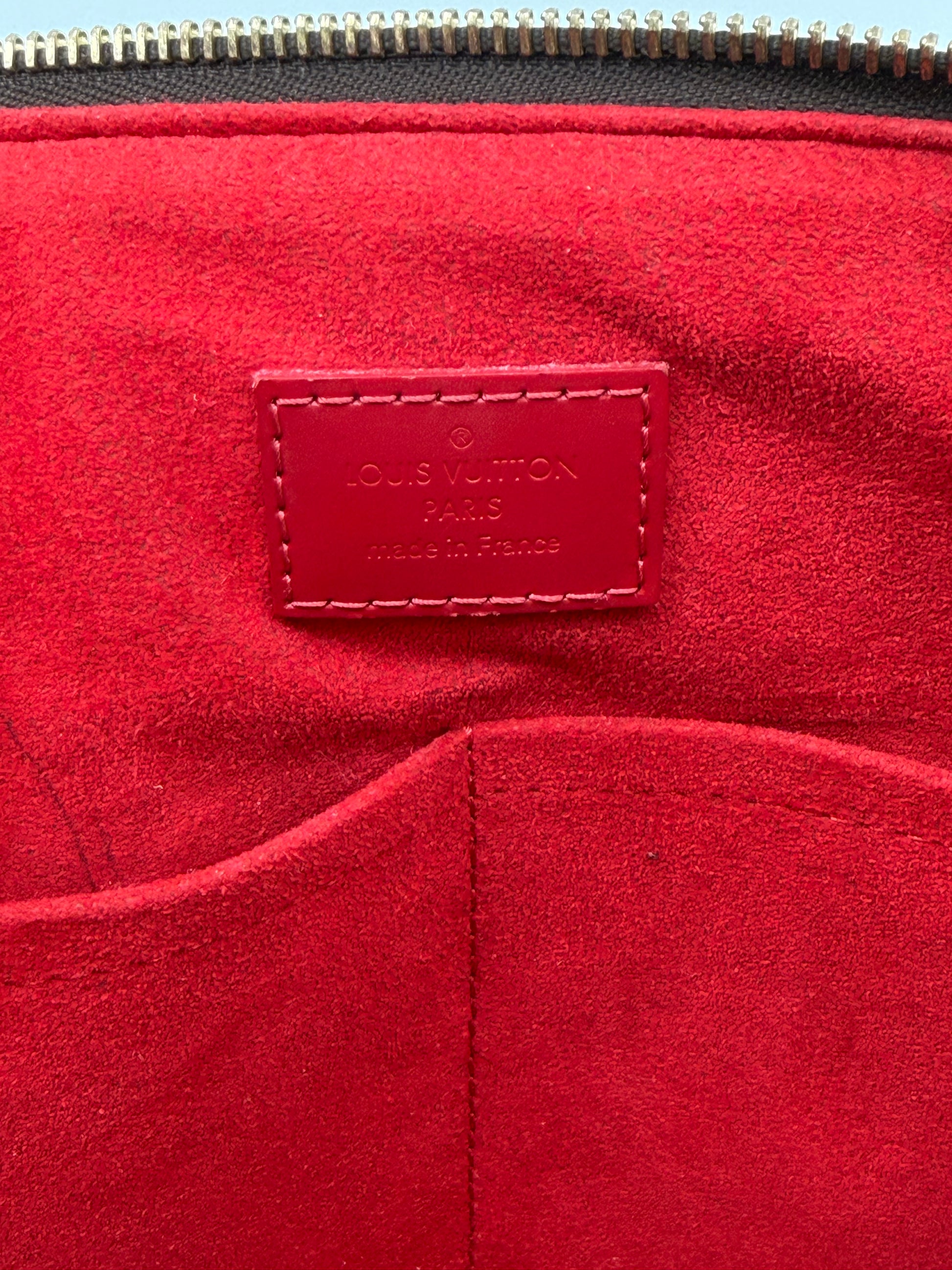 LOUIS VUITTON CAISSA