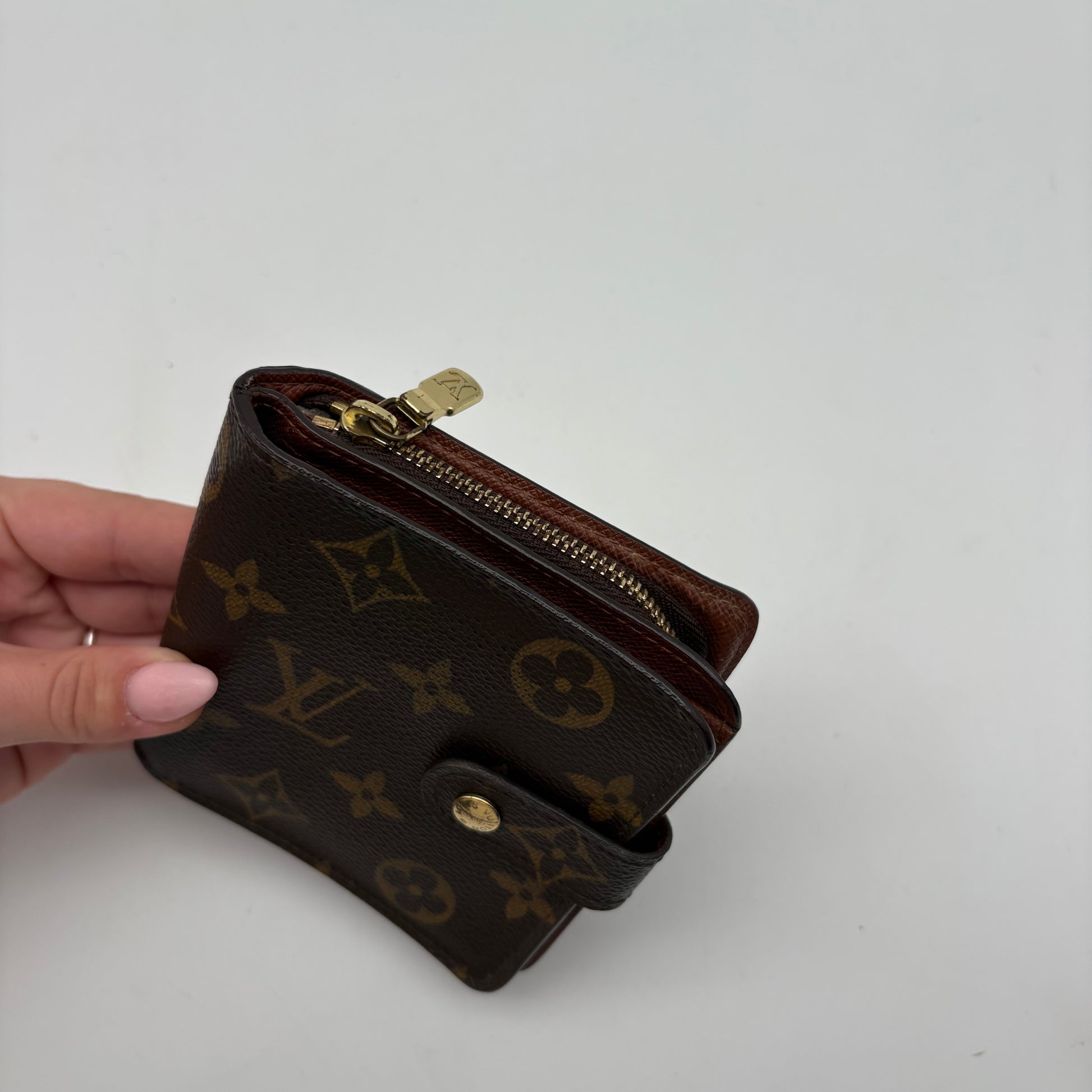 Louis Vuitton Compact Zippy