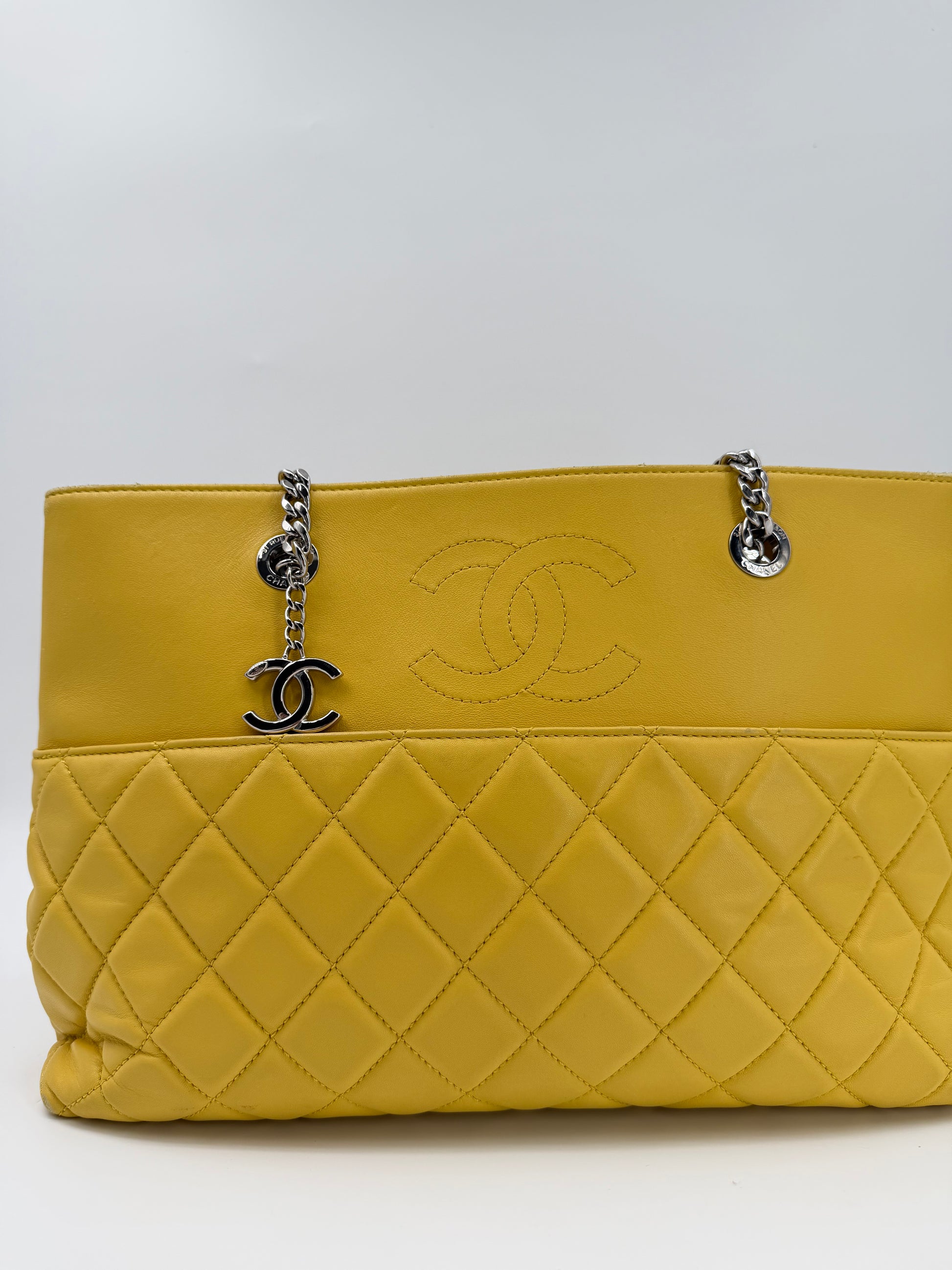 CHANEL MATELASSE TOTE