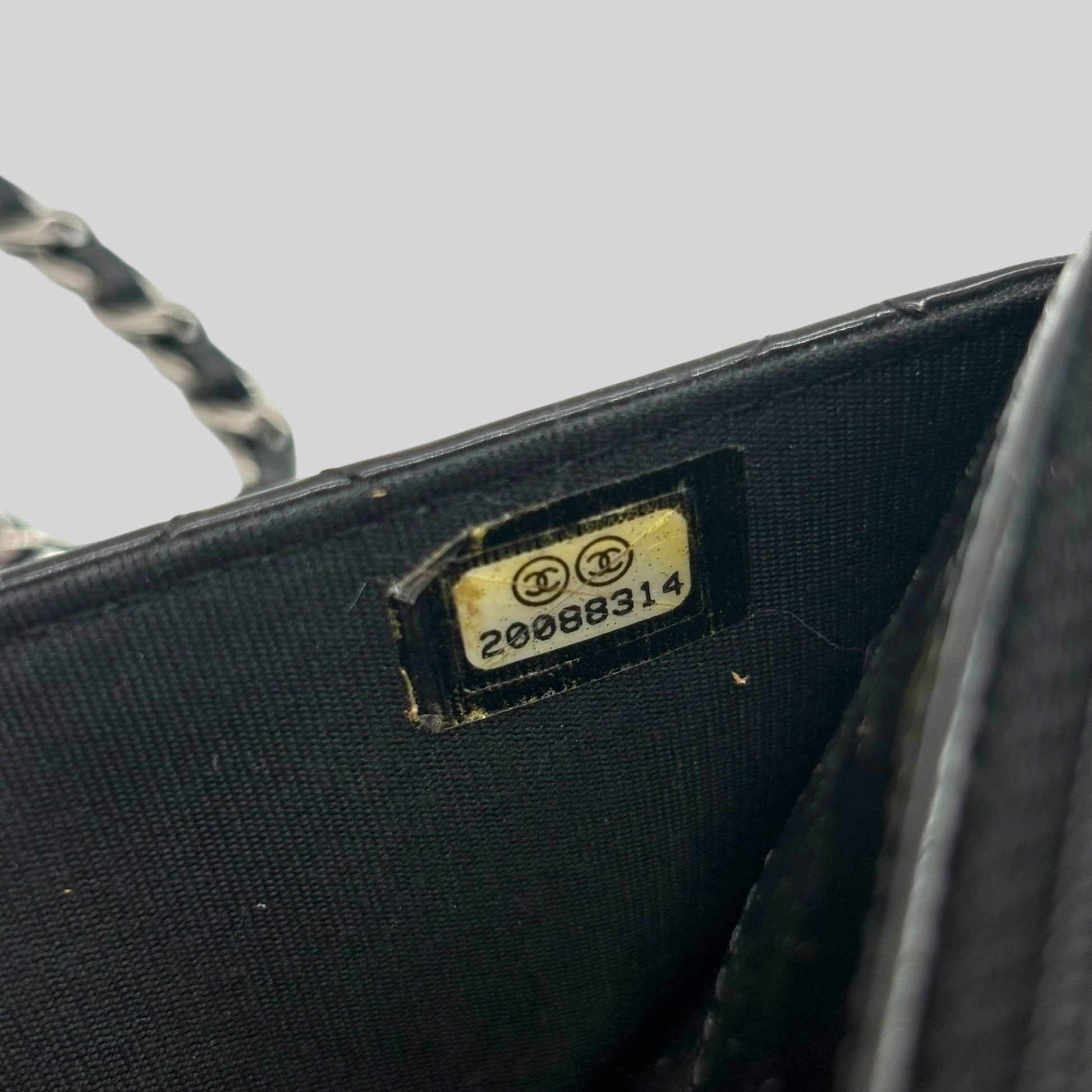 Chanel Wallet On Chain
