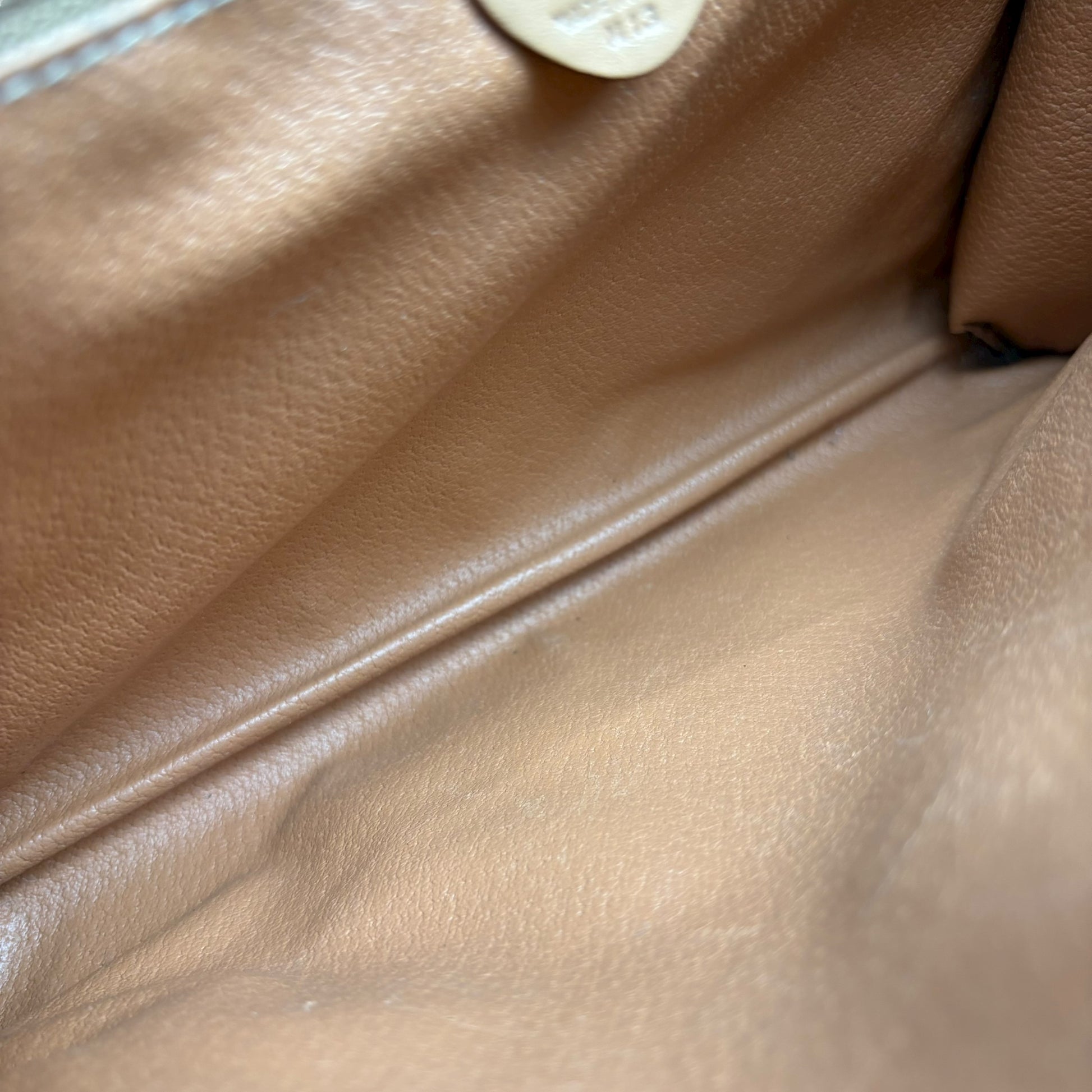 Céline Macadam Shoulder