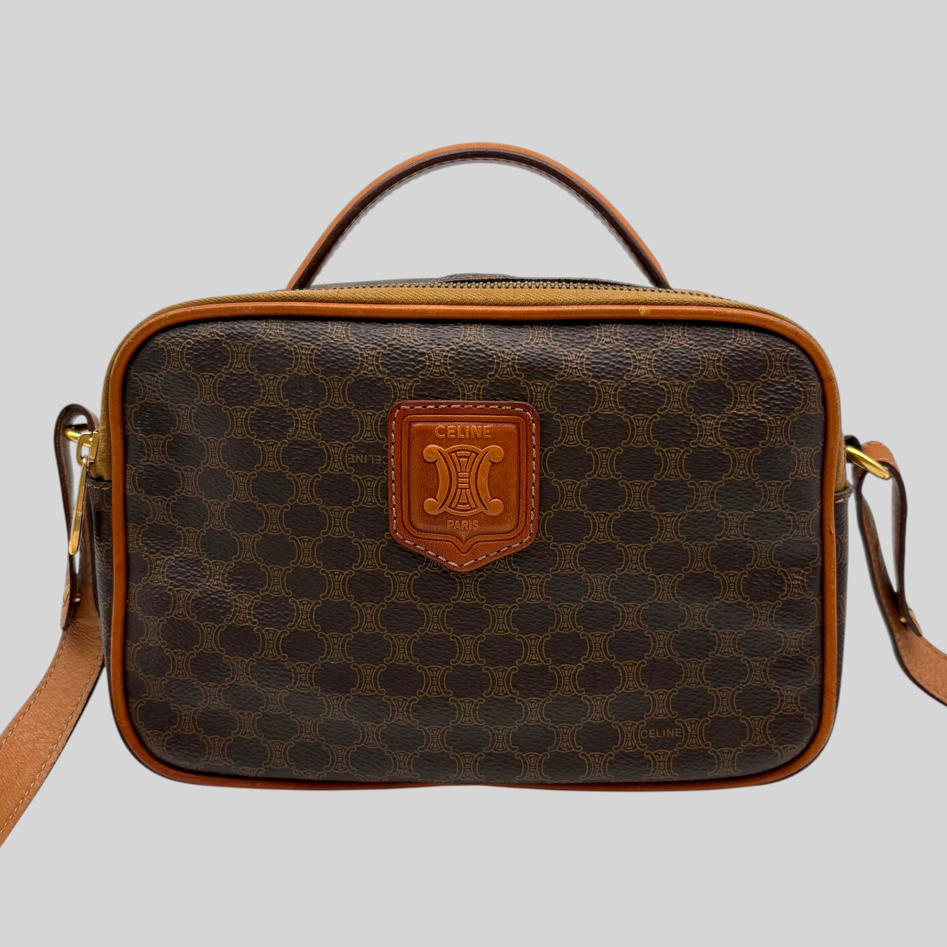 Céline Macadam Shoulder