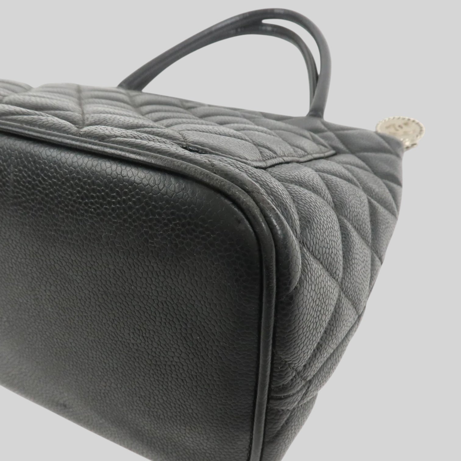 Chanel Coco Médaillon