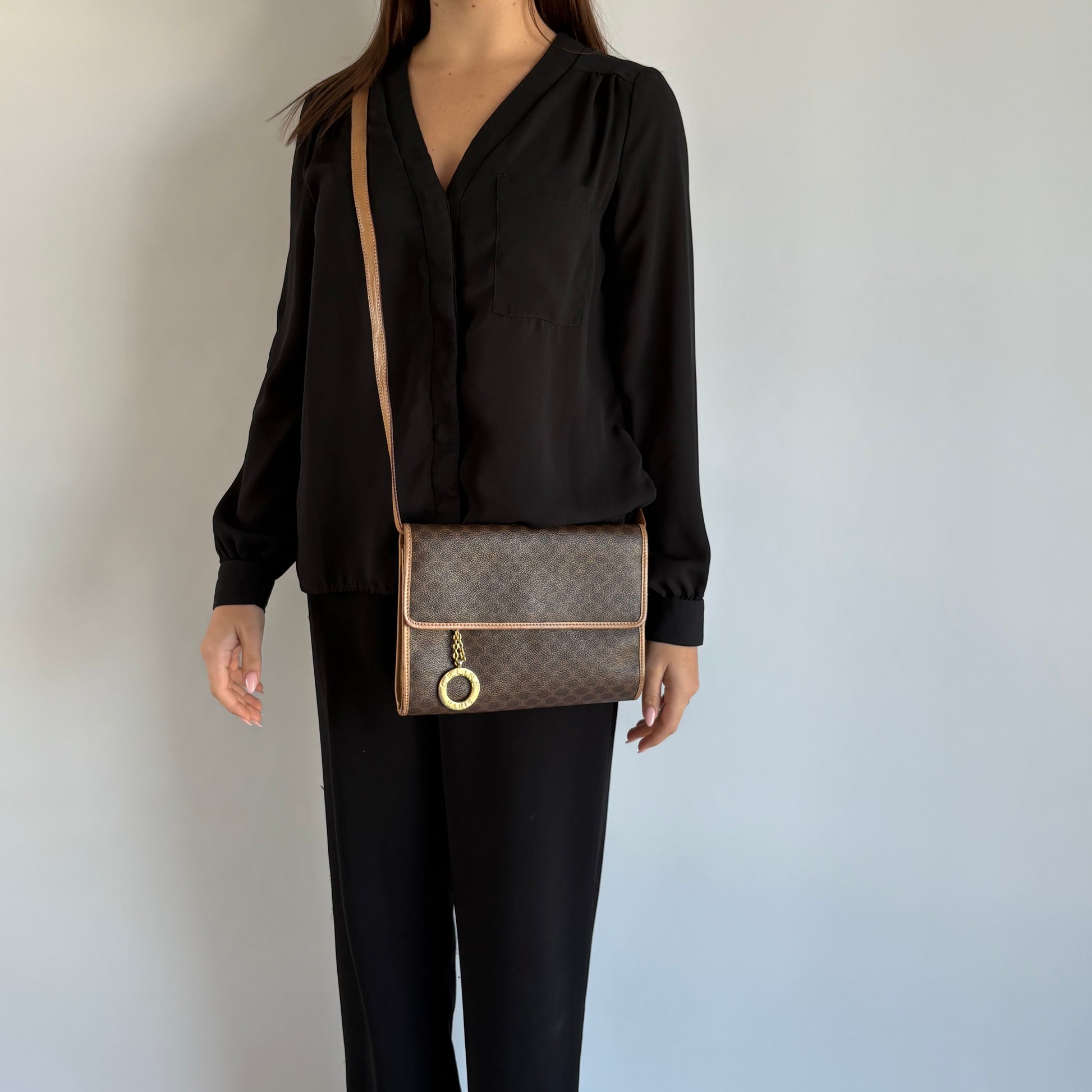 Céline Macadam Shoulder