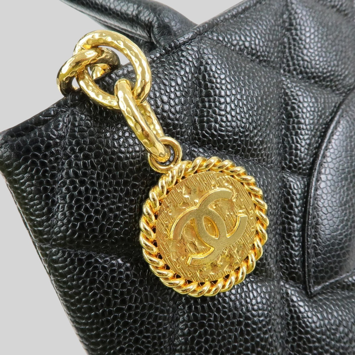 Chanel COCO Médaillon