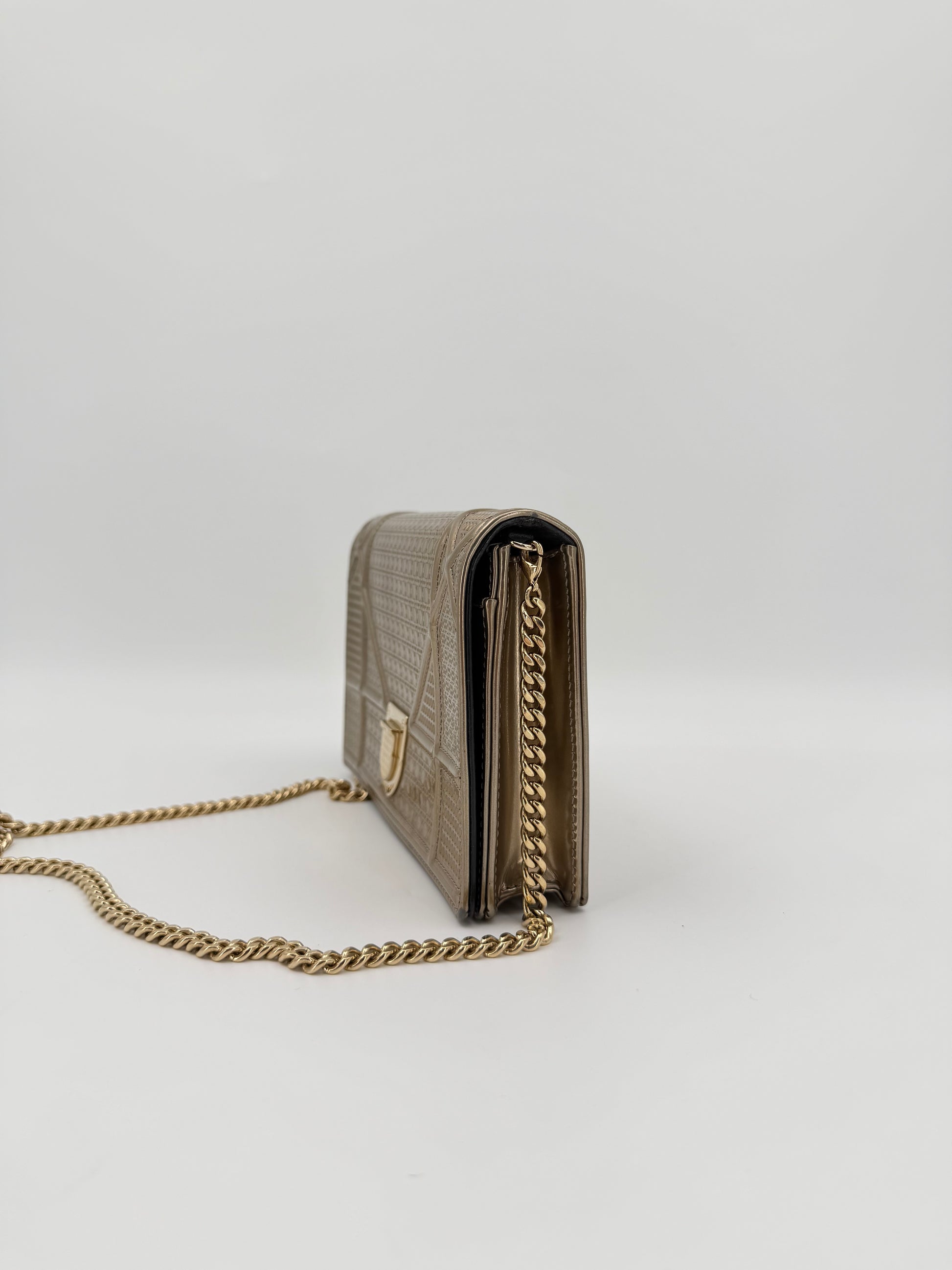 DIOR DIORAMA