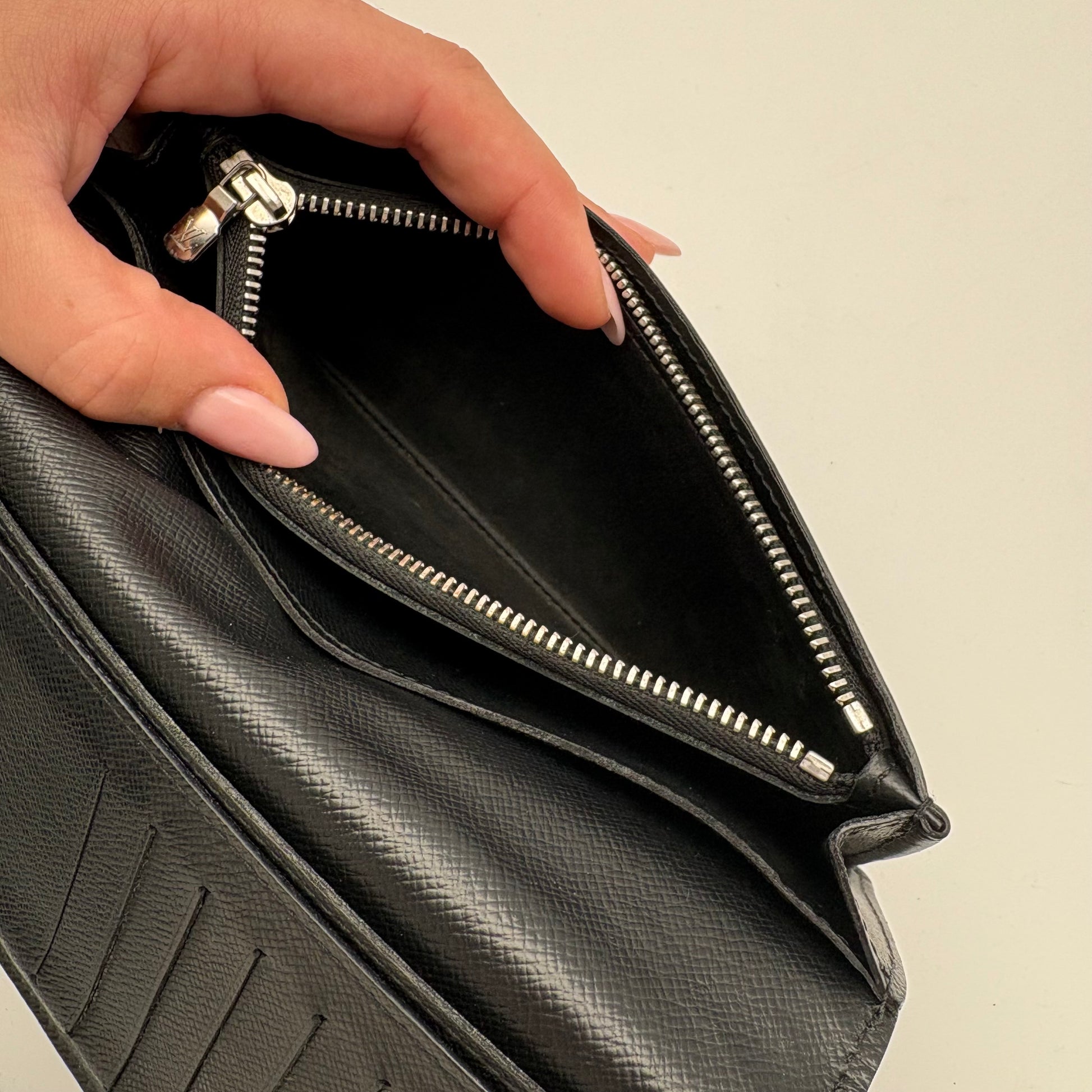 Louis Vuitton Brazza Epi