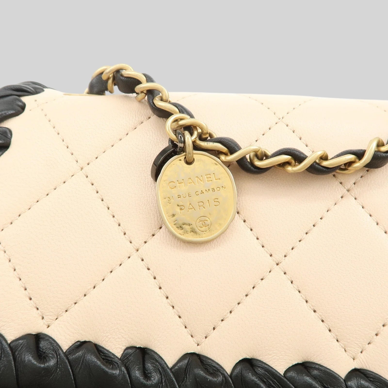 Chanel My Own Frame