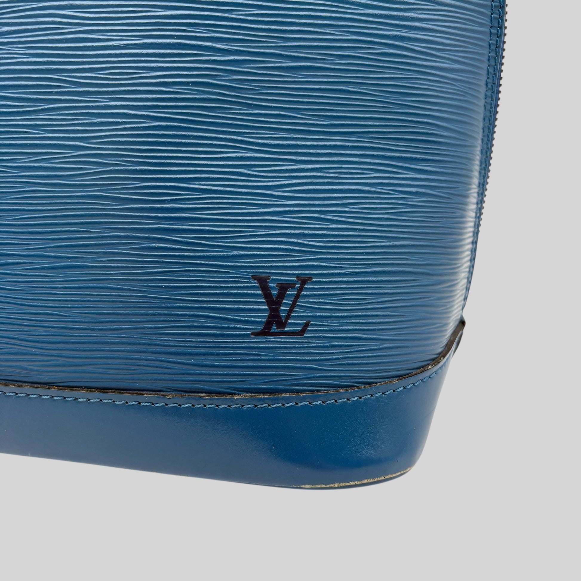 Louis Vuitton Alma PM