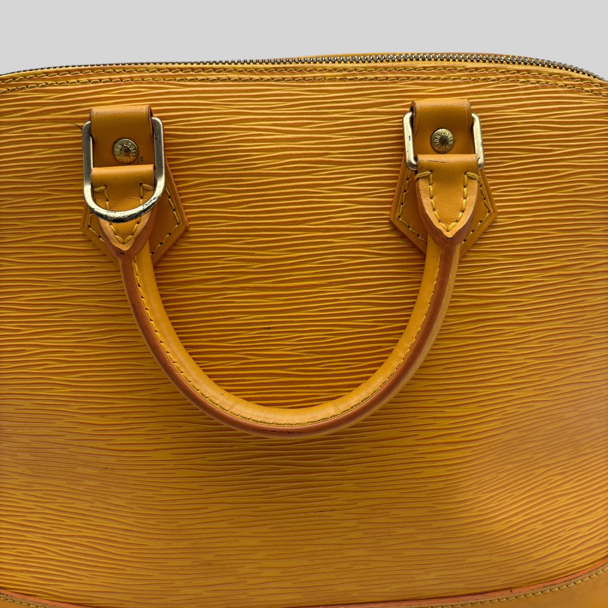 Louis Vuitton Alma PM Epi