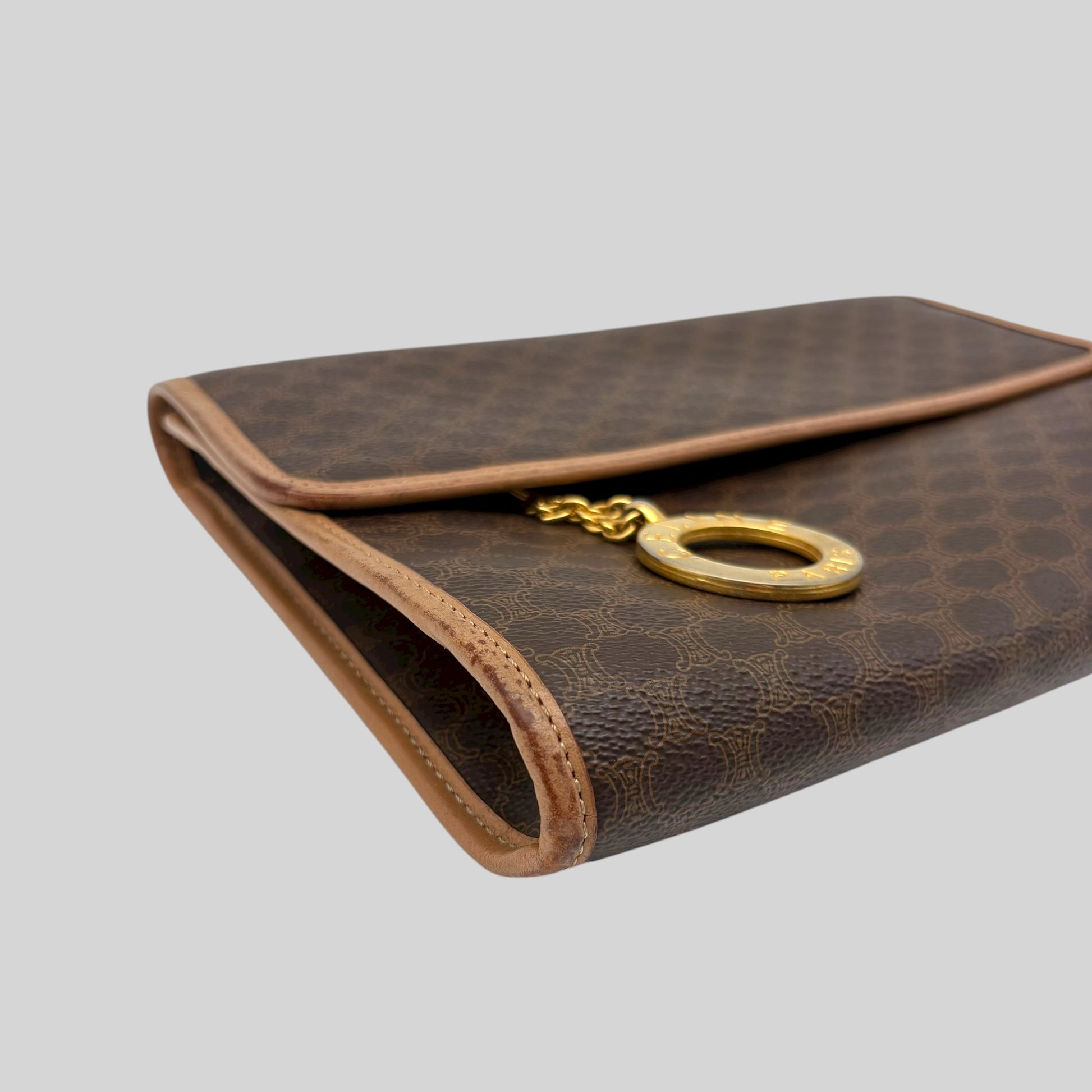 Céline Macadam Shoulder