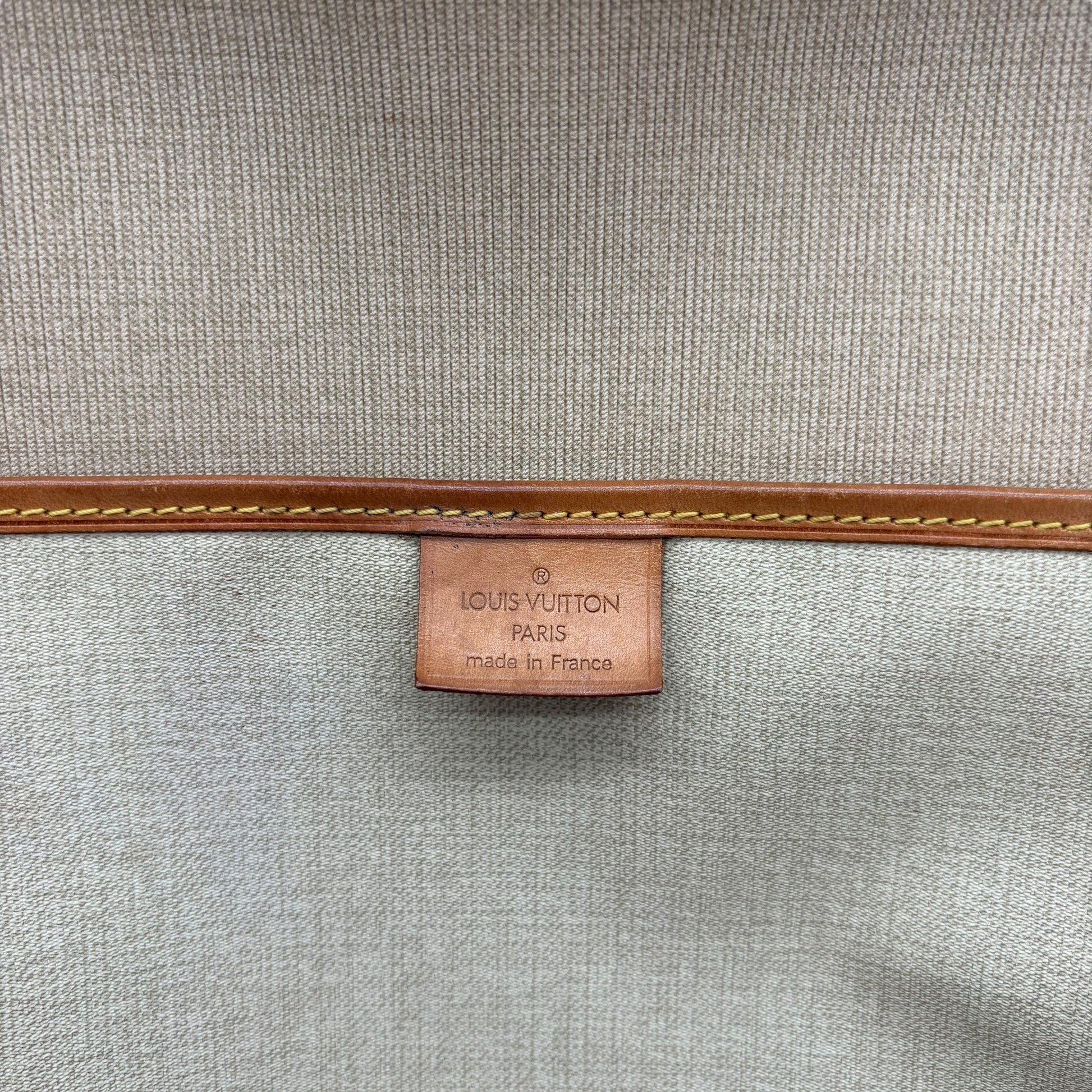 Louis Vuitton Excursion