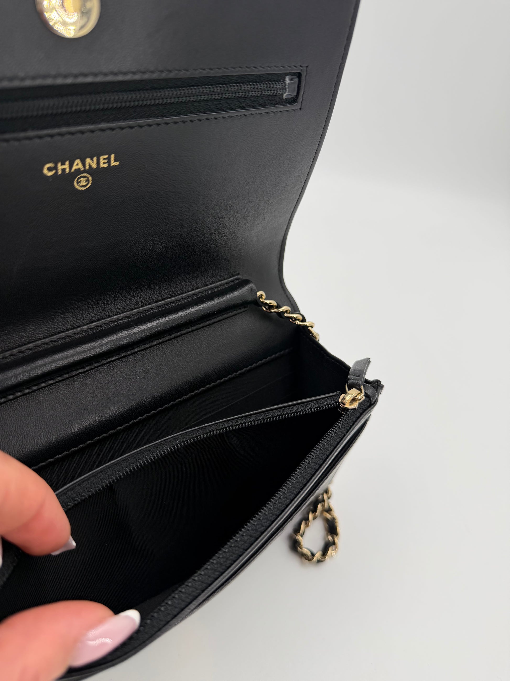 CHANEL BOY WOC