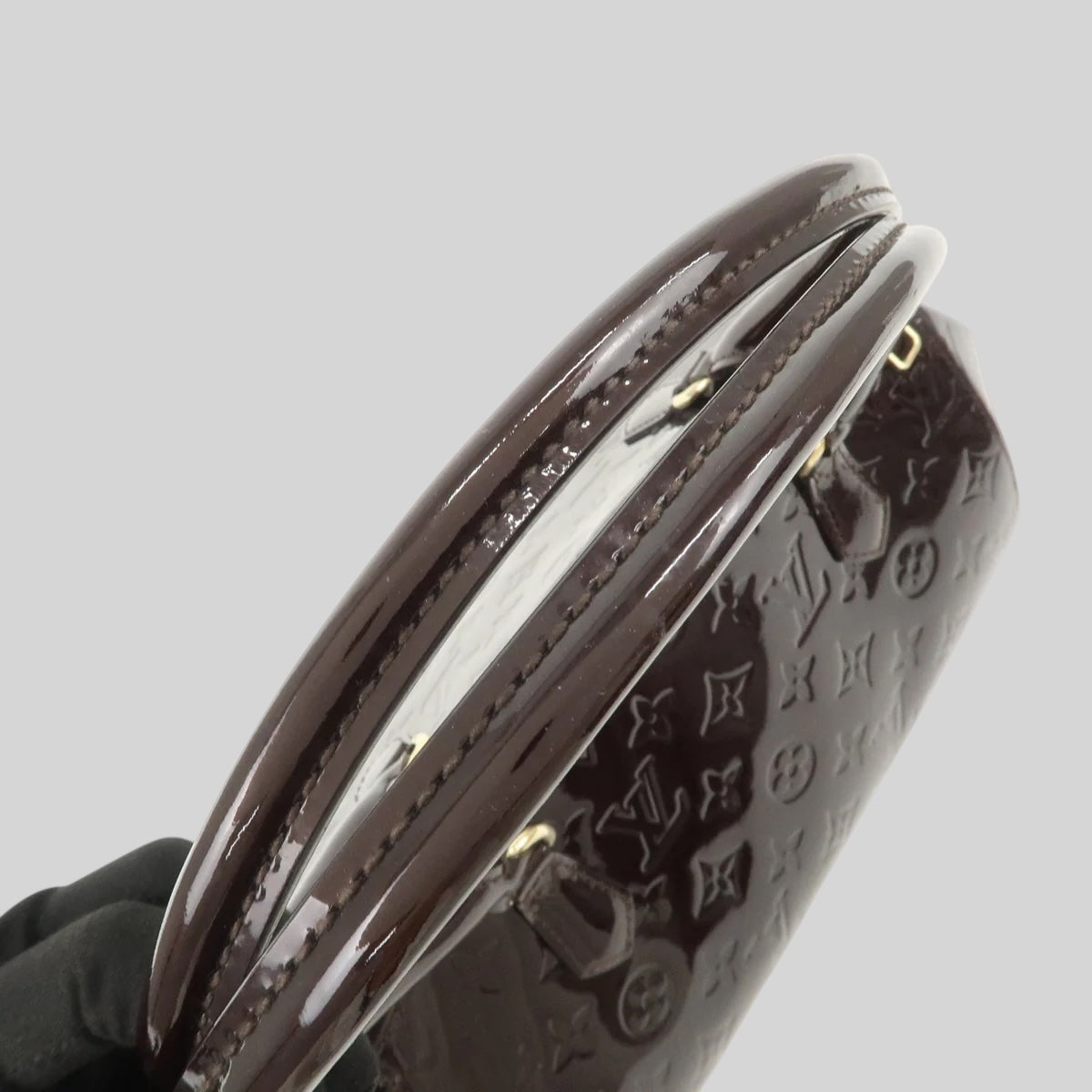 Louis Vuitton Sherwood
