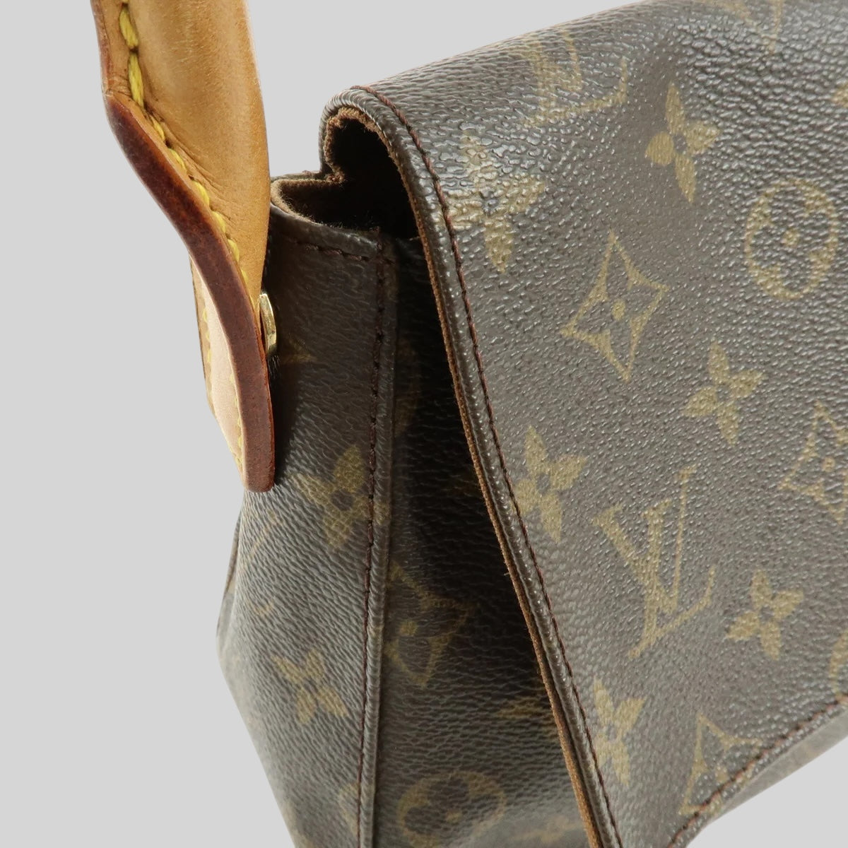 Louis Vuitton Looping PM
