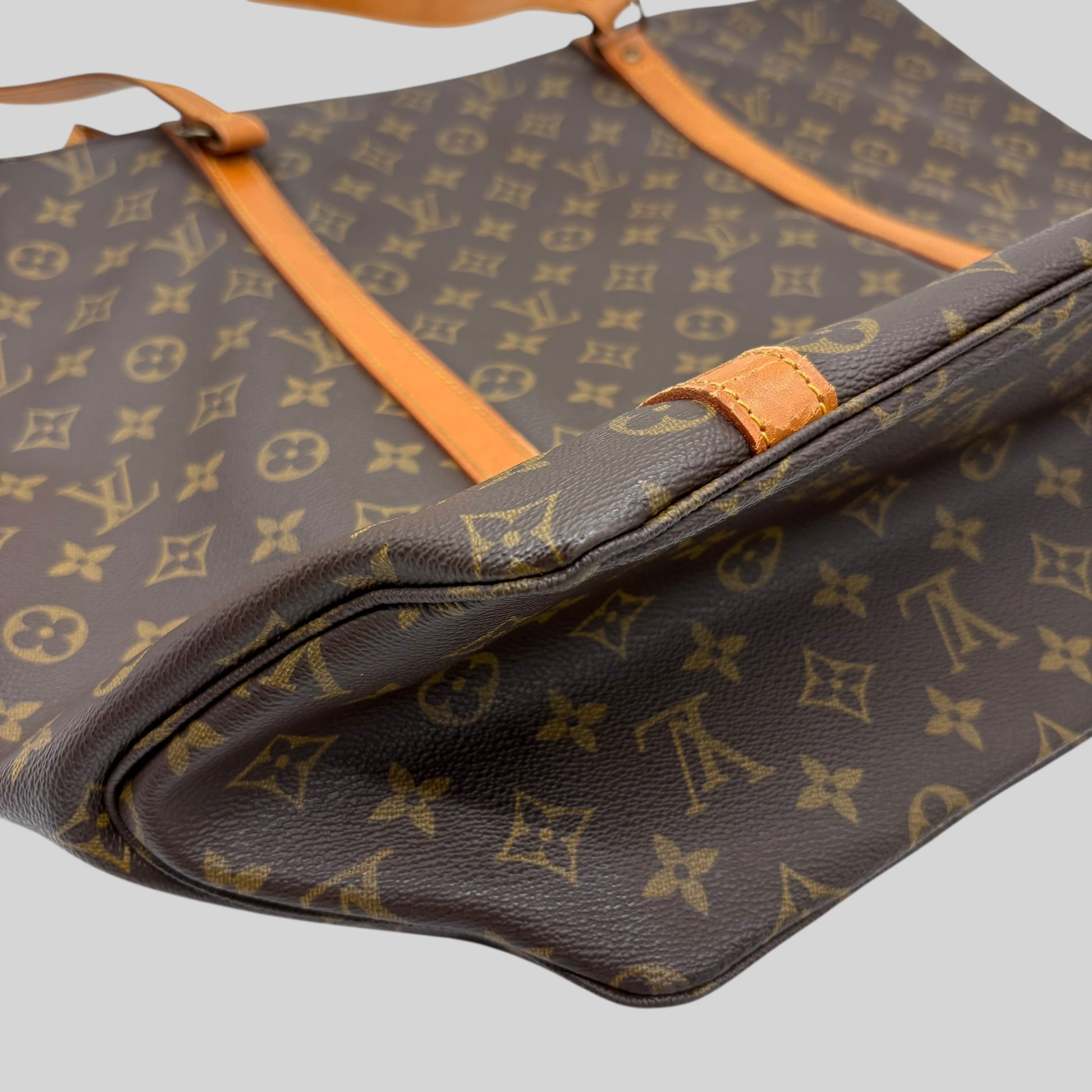 Louis Vuitton Shopping GM