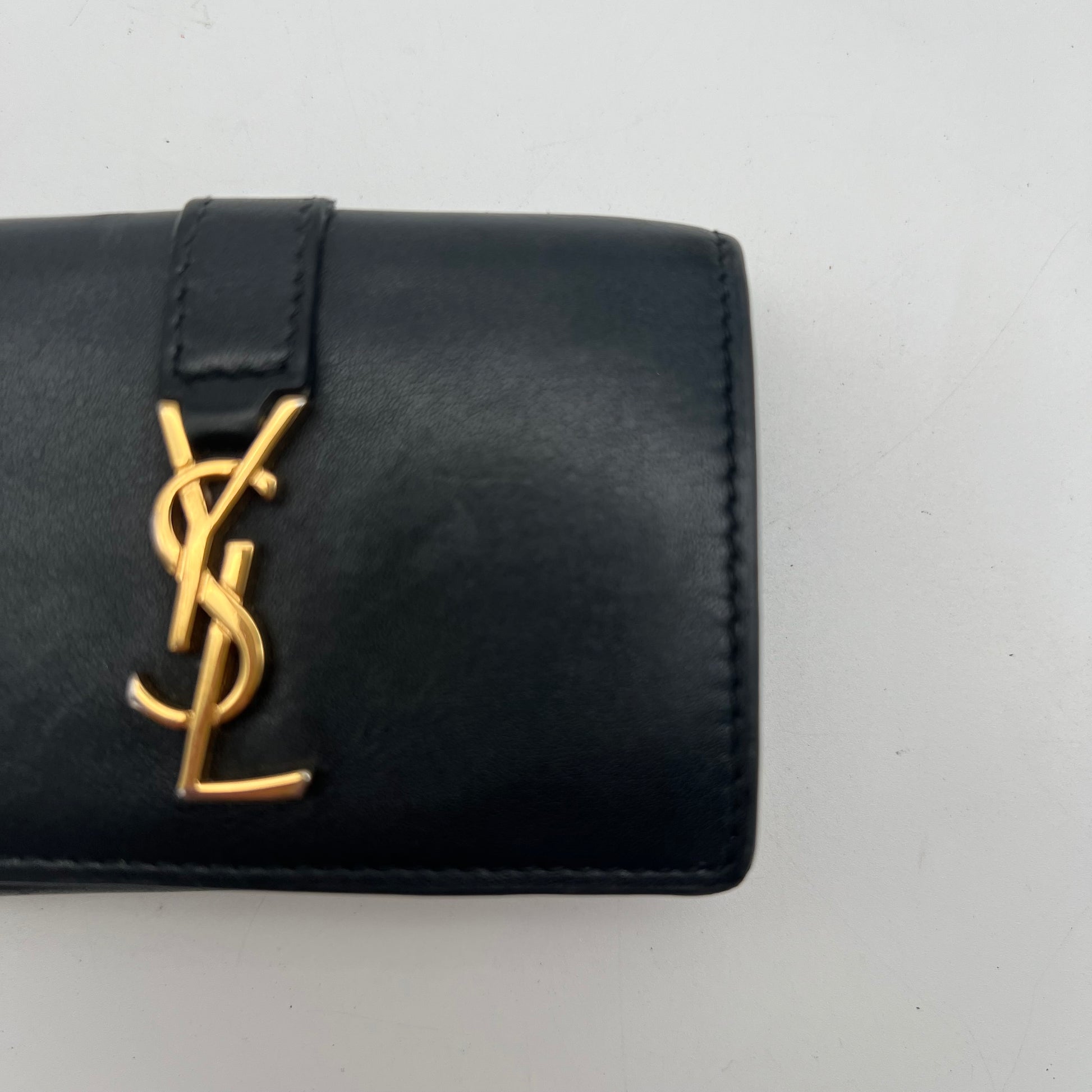 Yves Saint Laurent Compact