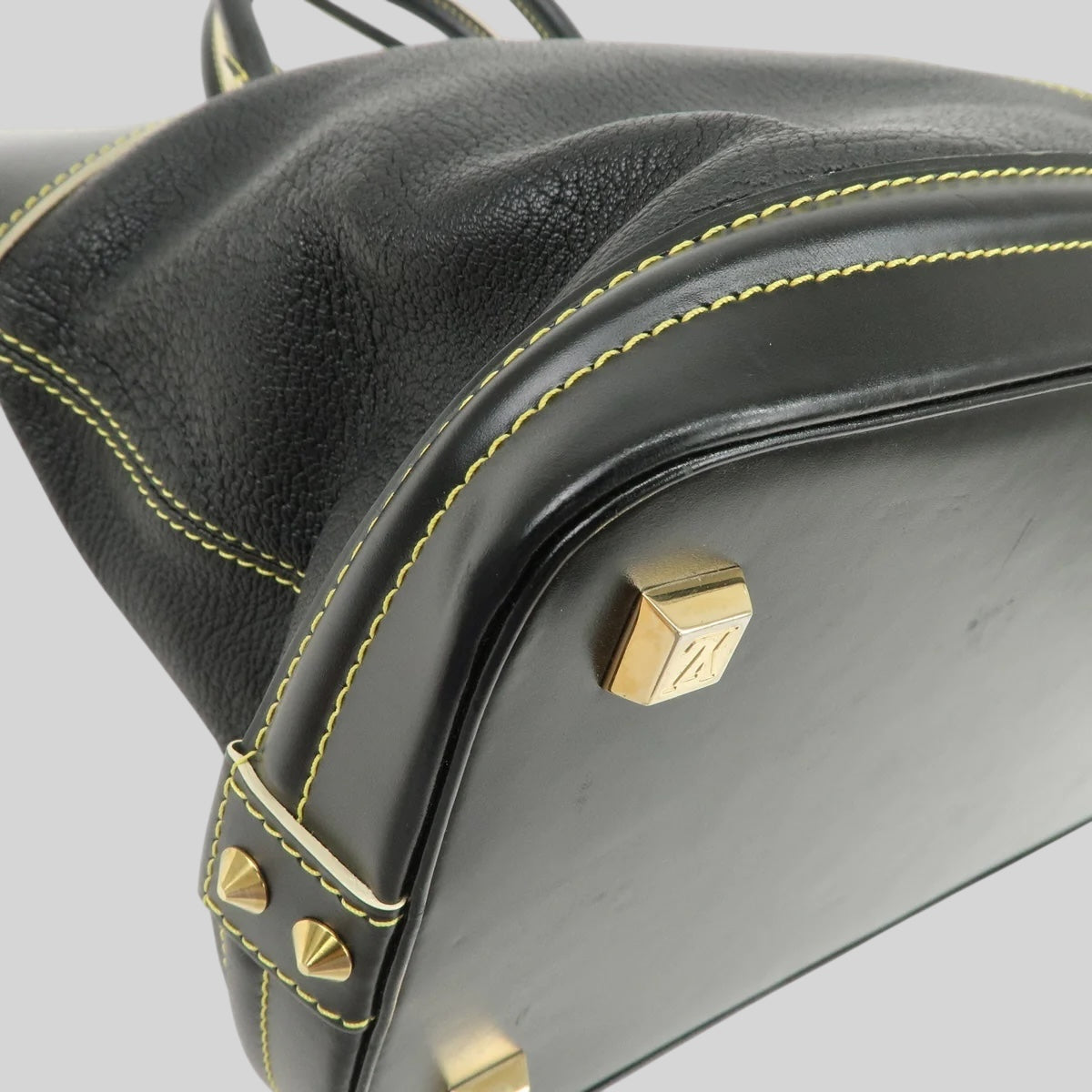 Louis Vuitton Suhari Lock It