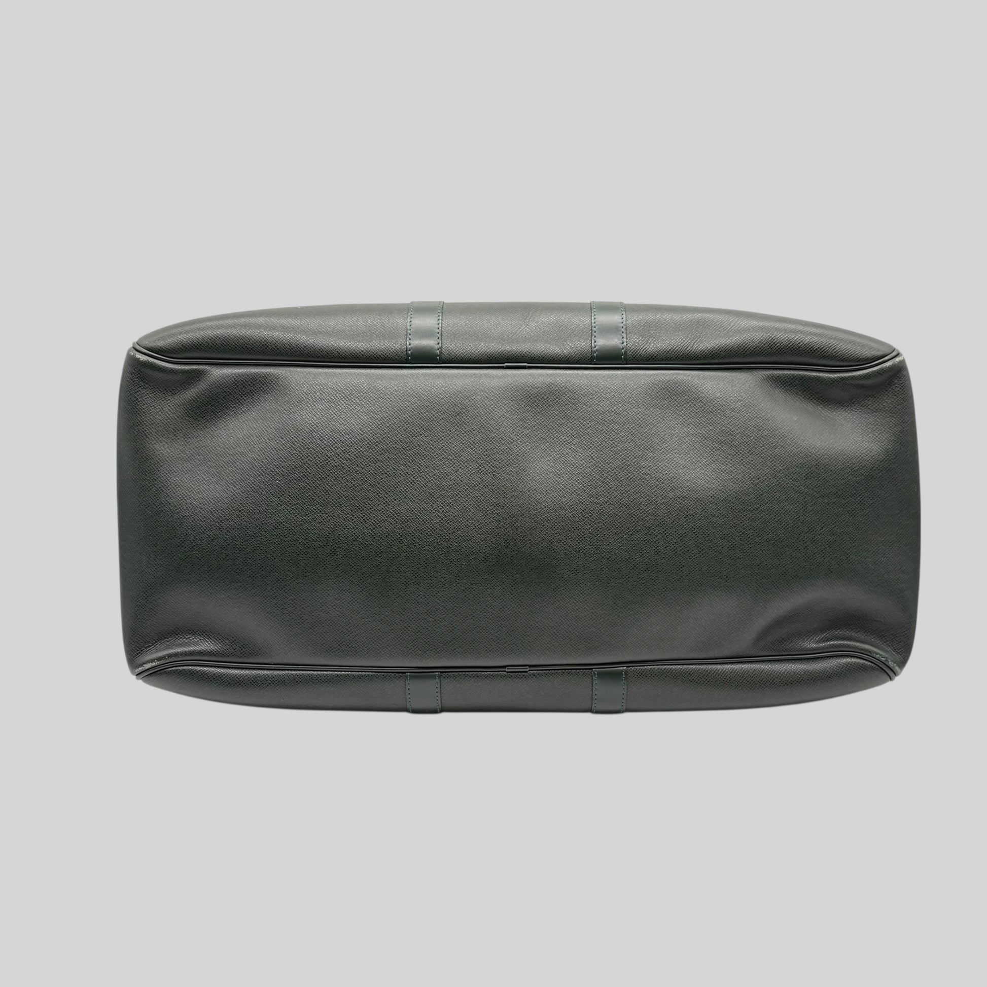 Louis Vuitton Kendall Taiga