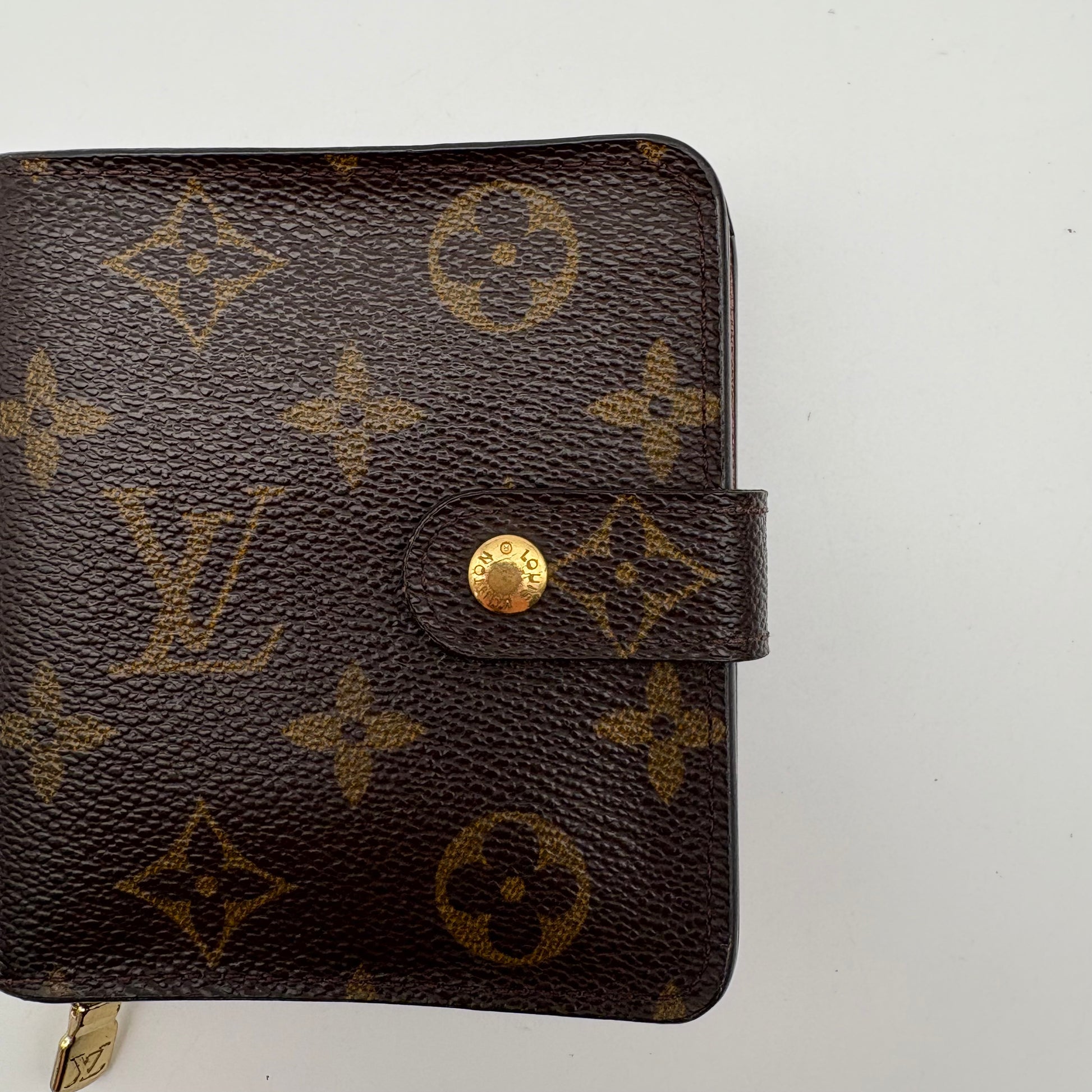 Louis Vuitton Compact Zippy