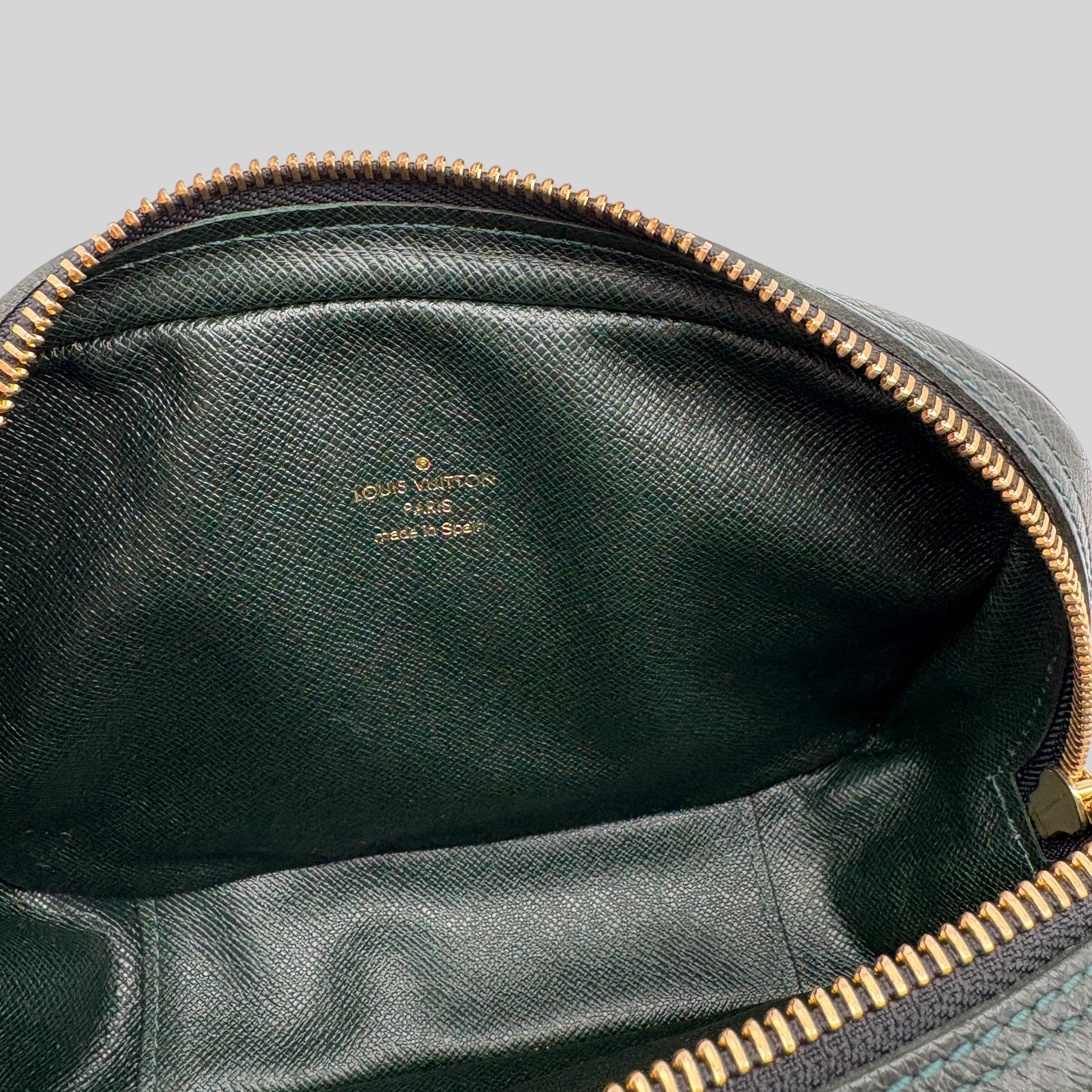 Louis Vuitton Taiga Pouch