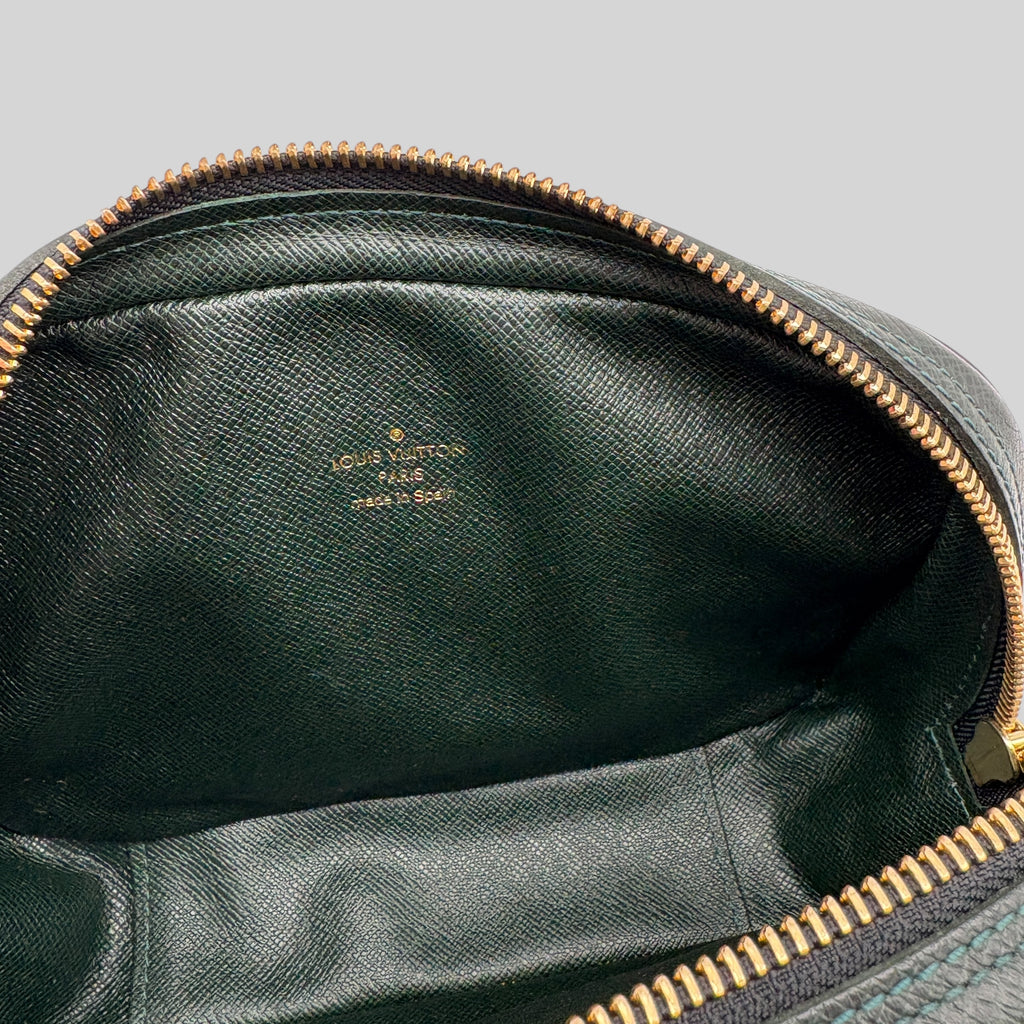 Louis Vuitton Taiga Pouch
