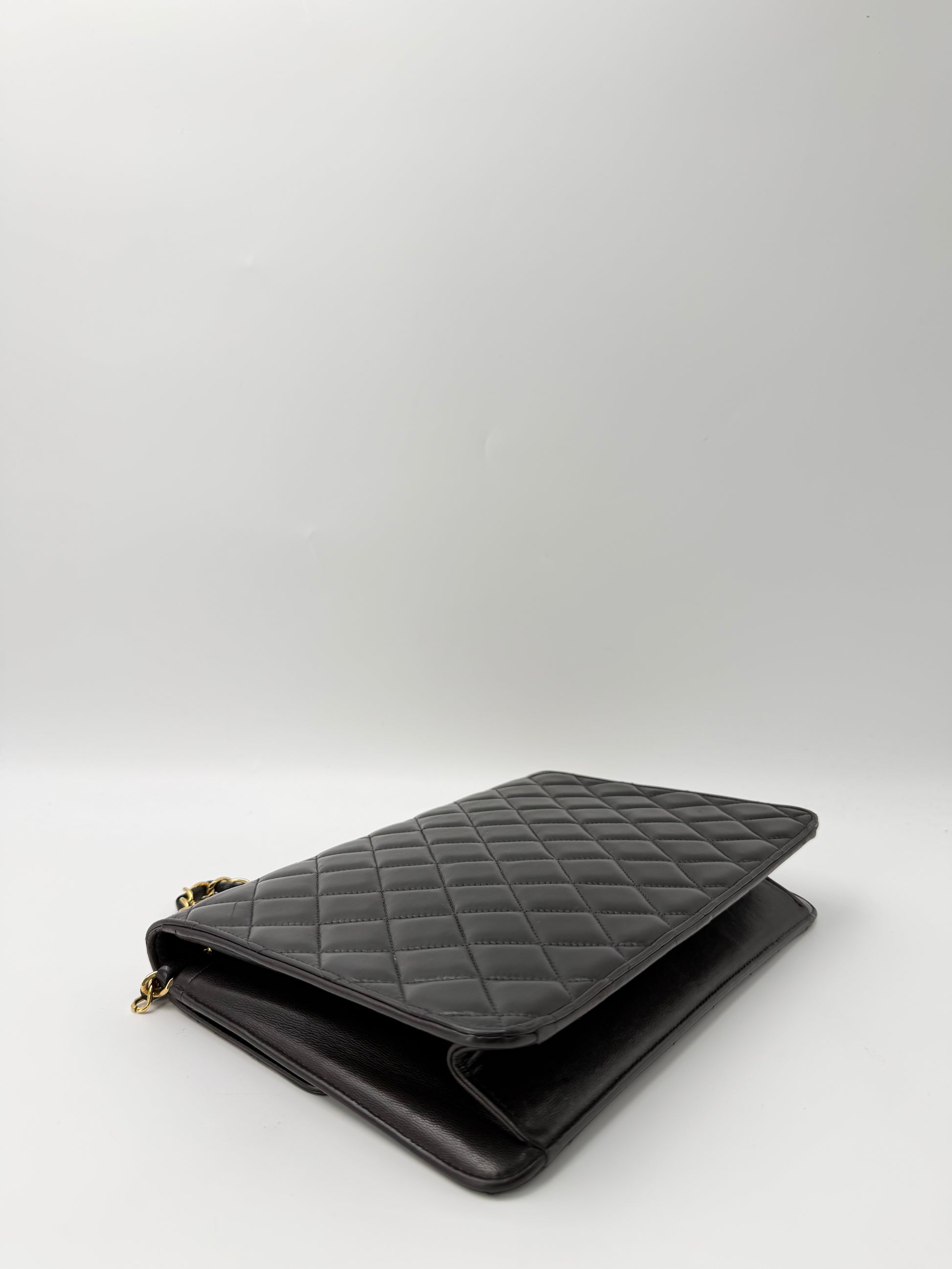 CHANEL CLASSIC FLAP