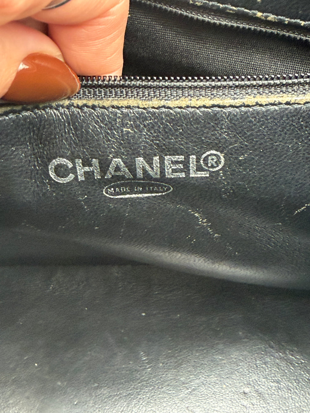 CHANEL MÉDAILLON CAVIAR SKIN