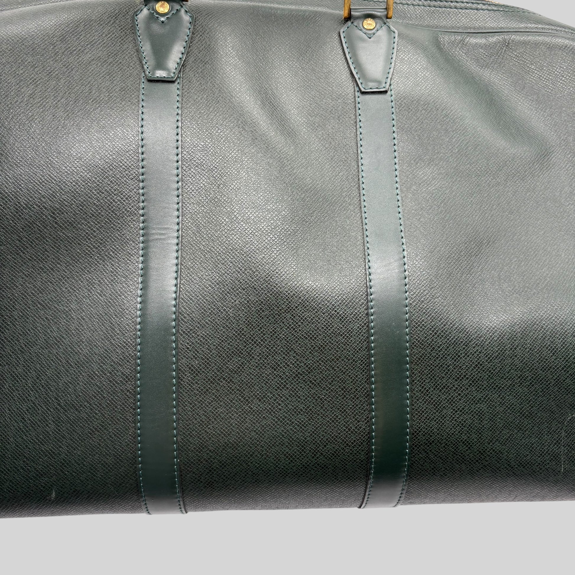 Louis Vuitton Kendall Taiga