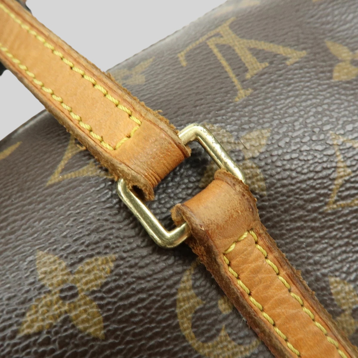 Louis Vuitton Papillon 26