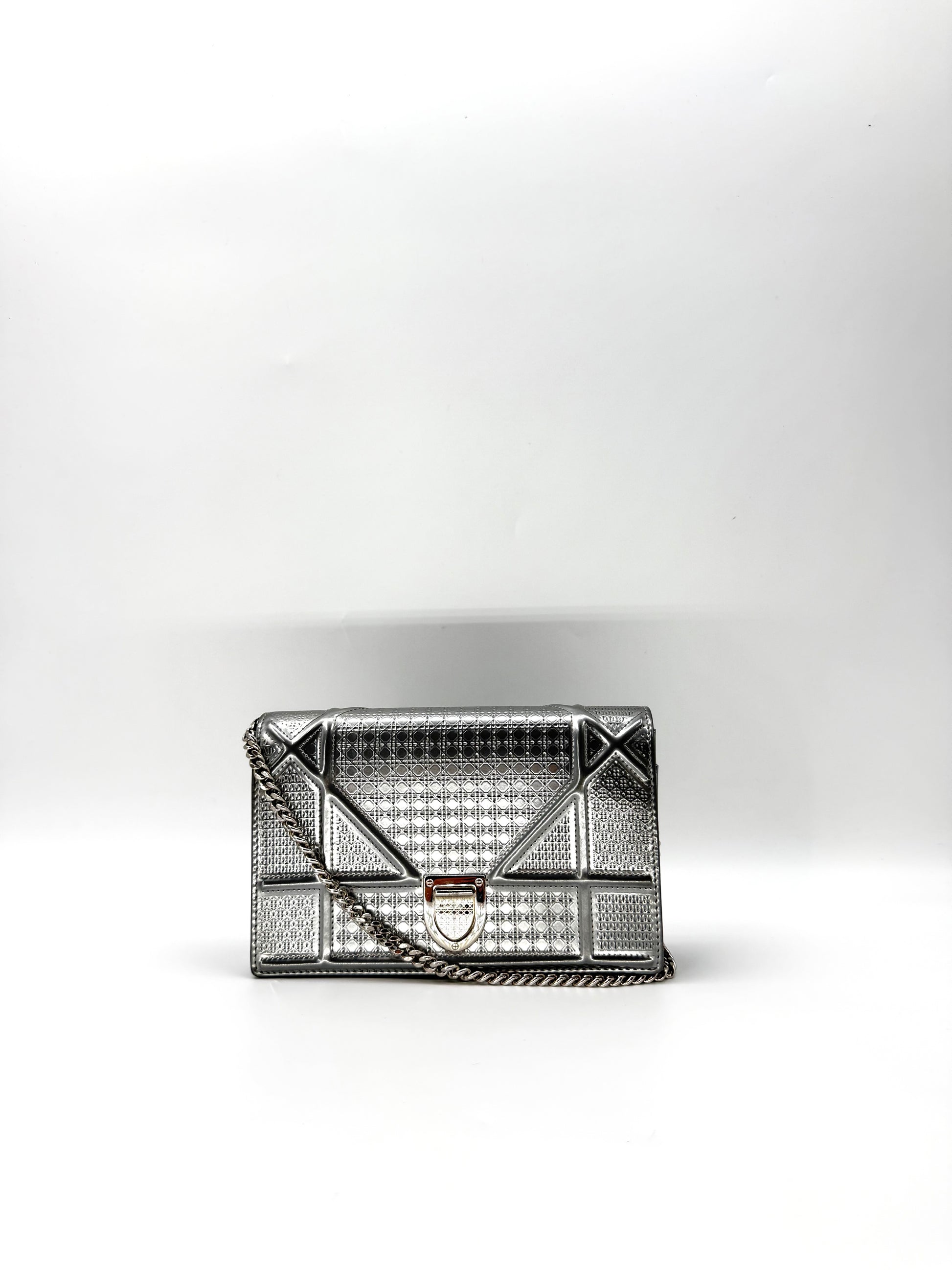 DIOR DIORAMA