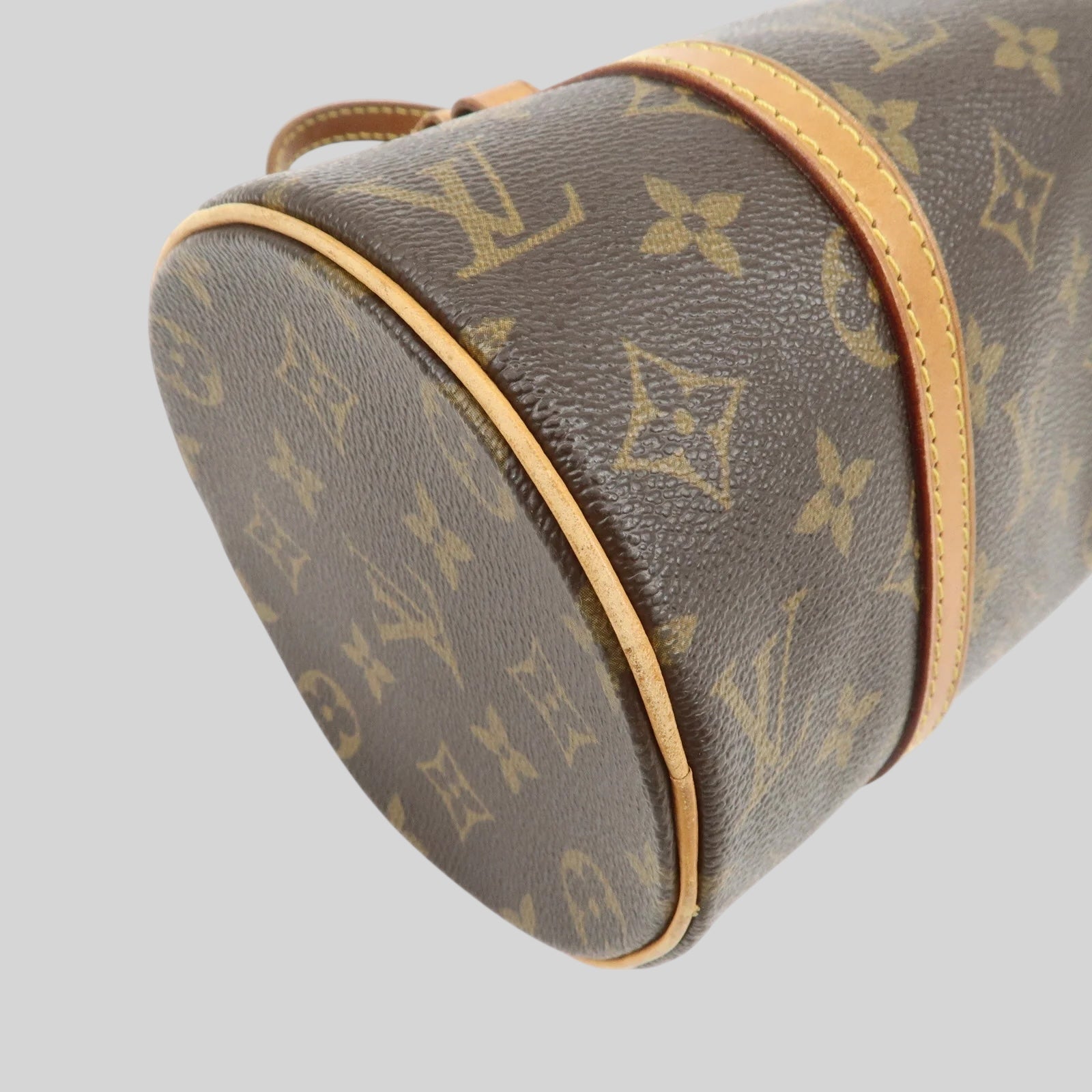 Louis Vuitton Papillon 26
