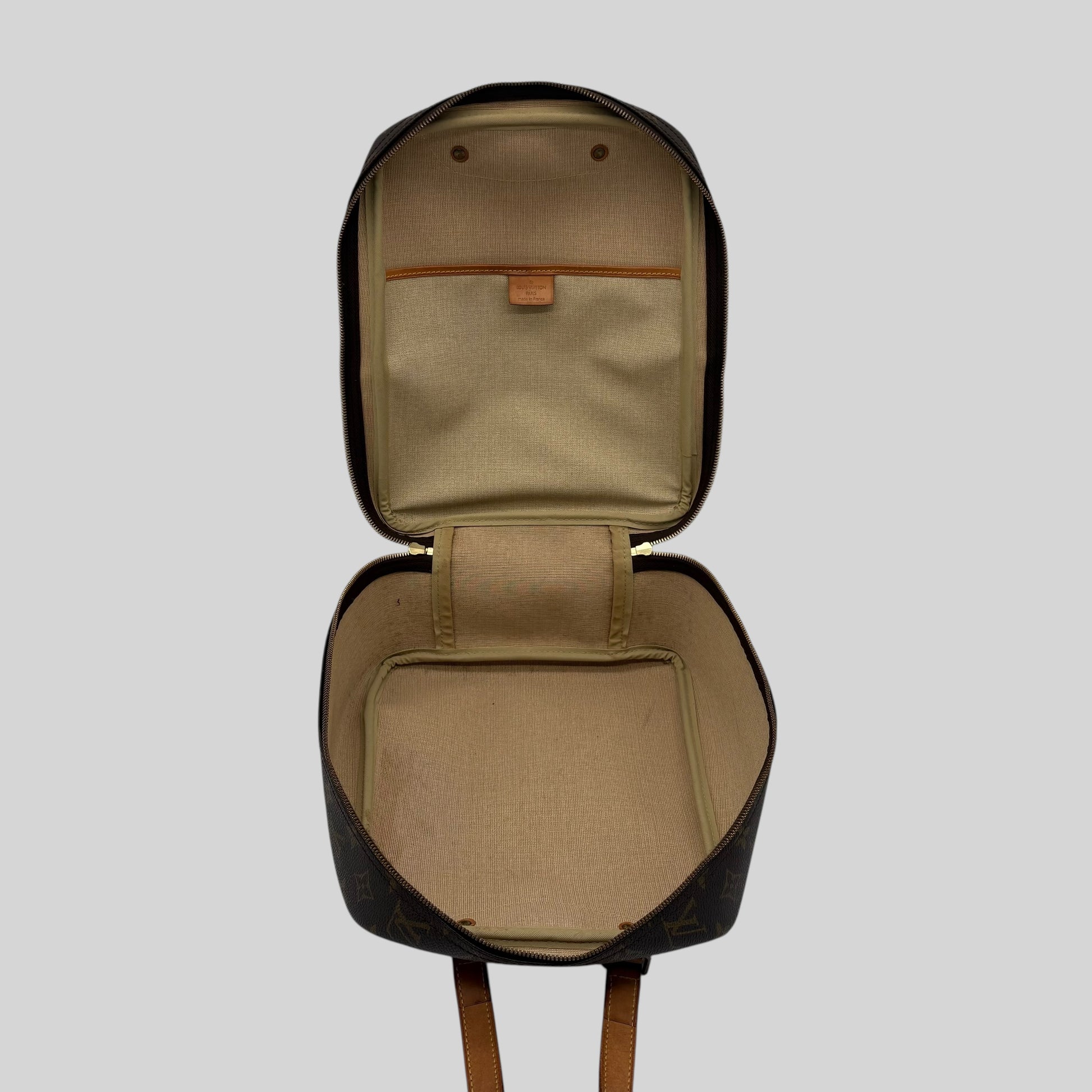 Louis Vuitton Excursion