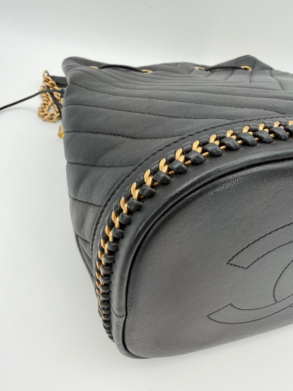 CHANEL SEAU PARIS COSMOPOLITE
