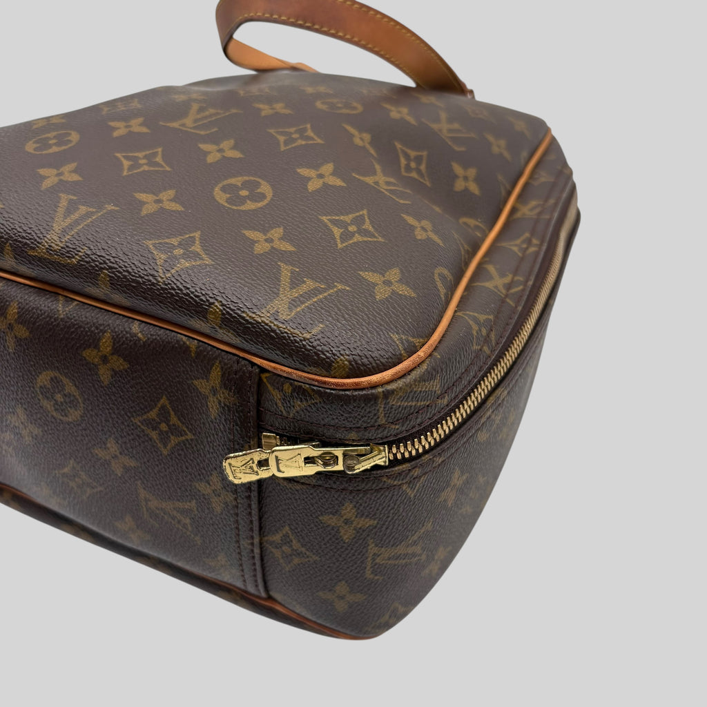 Louis Vuitton Excursion