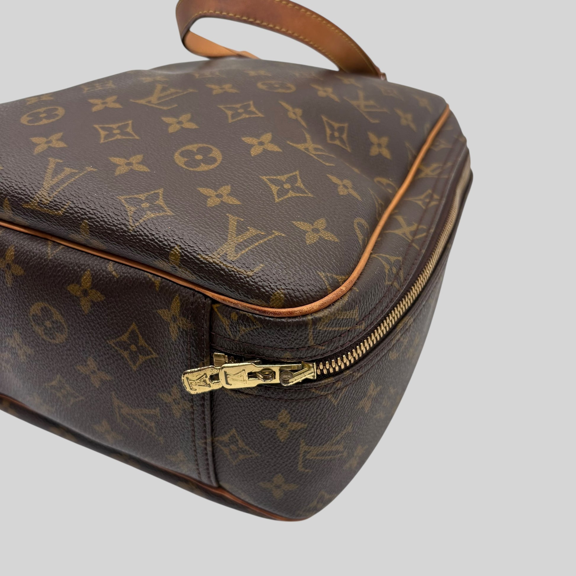 Louis Vuitton Excursion