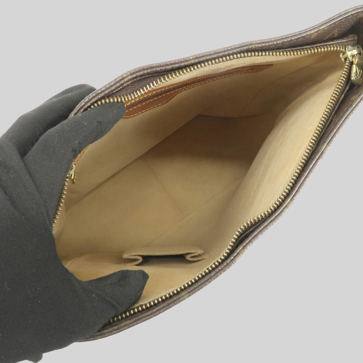 Louis Vuitton Looping GM
