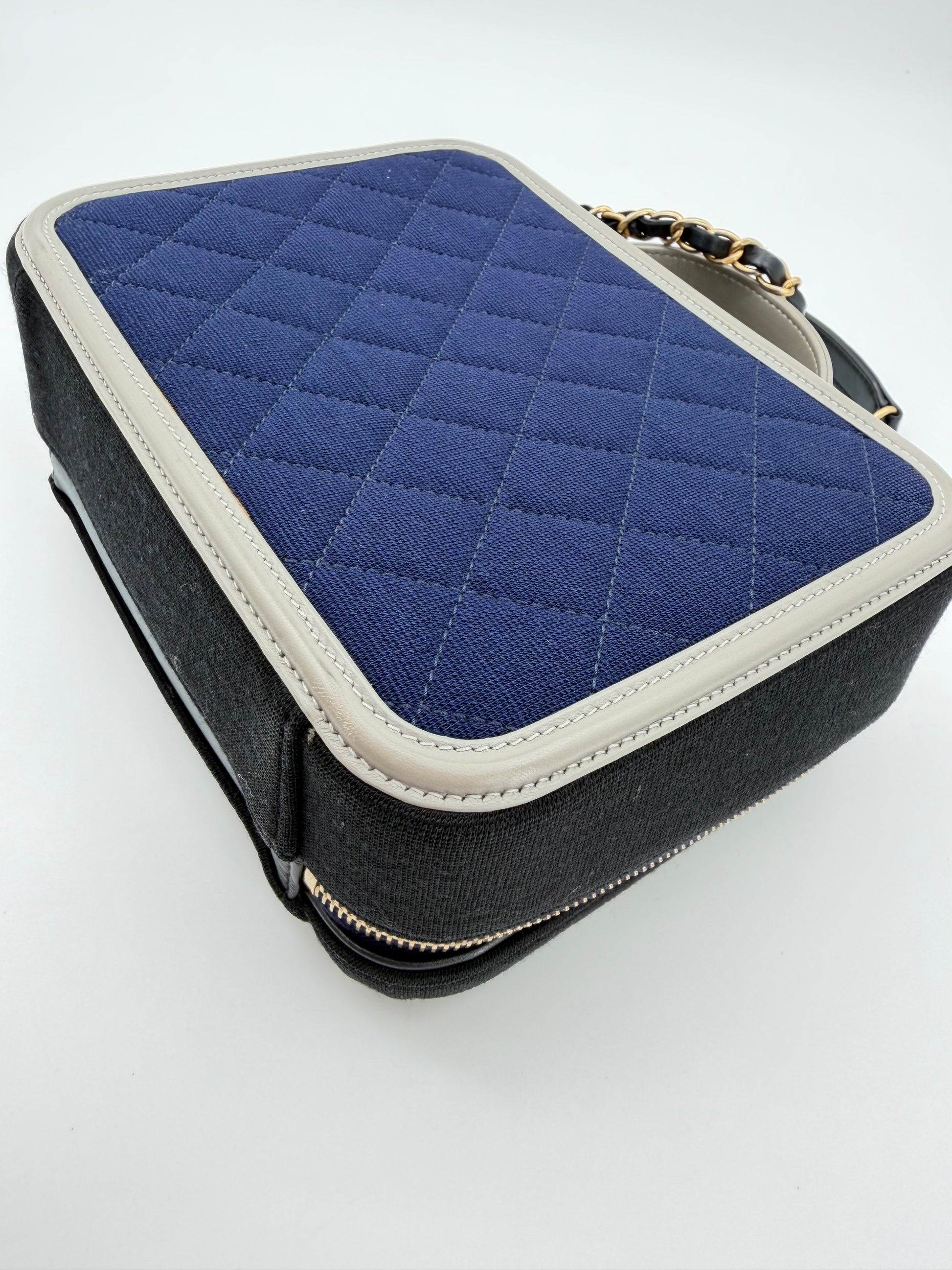 CHANEL VANITY  FILIGREE