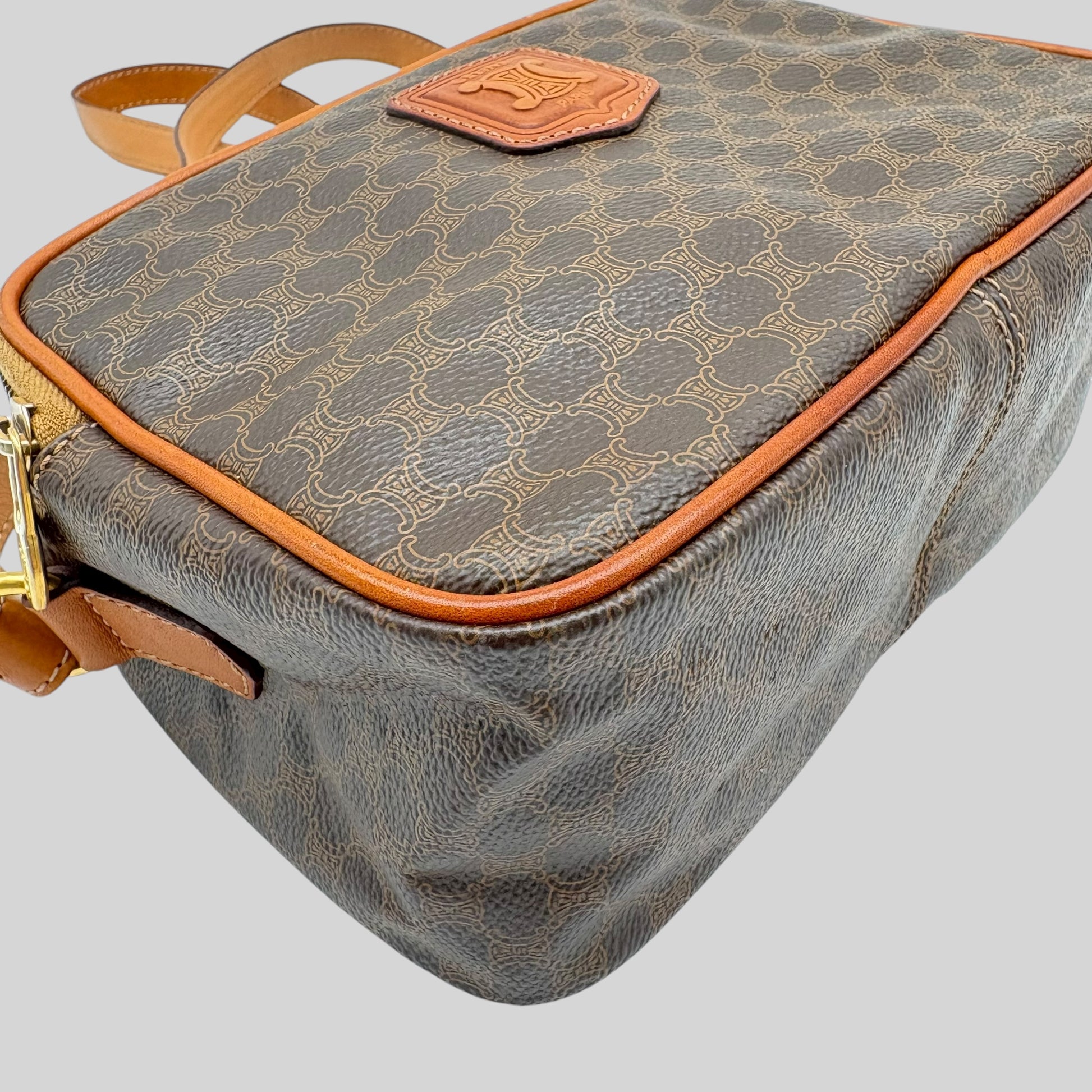 Céline Macadam Shoulder