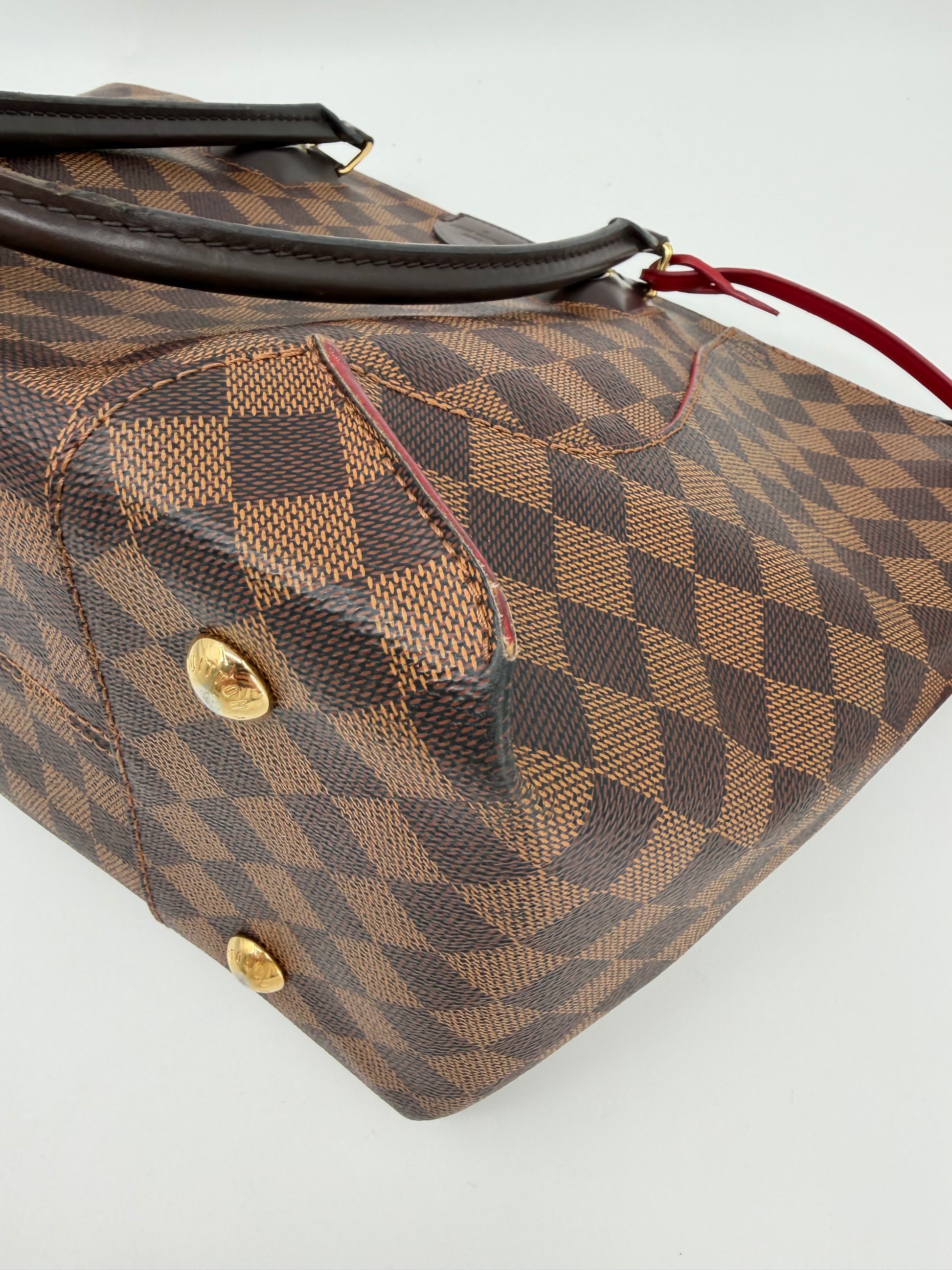 LOUIS VUITTON CAISSA