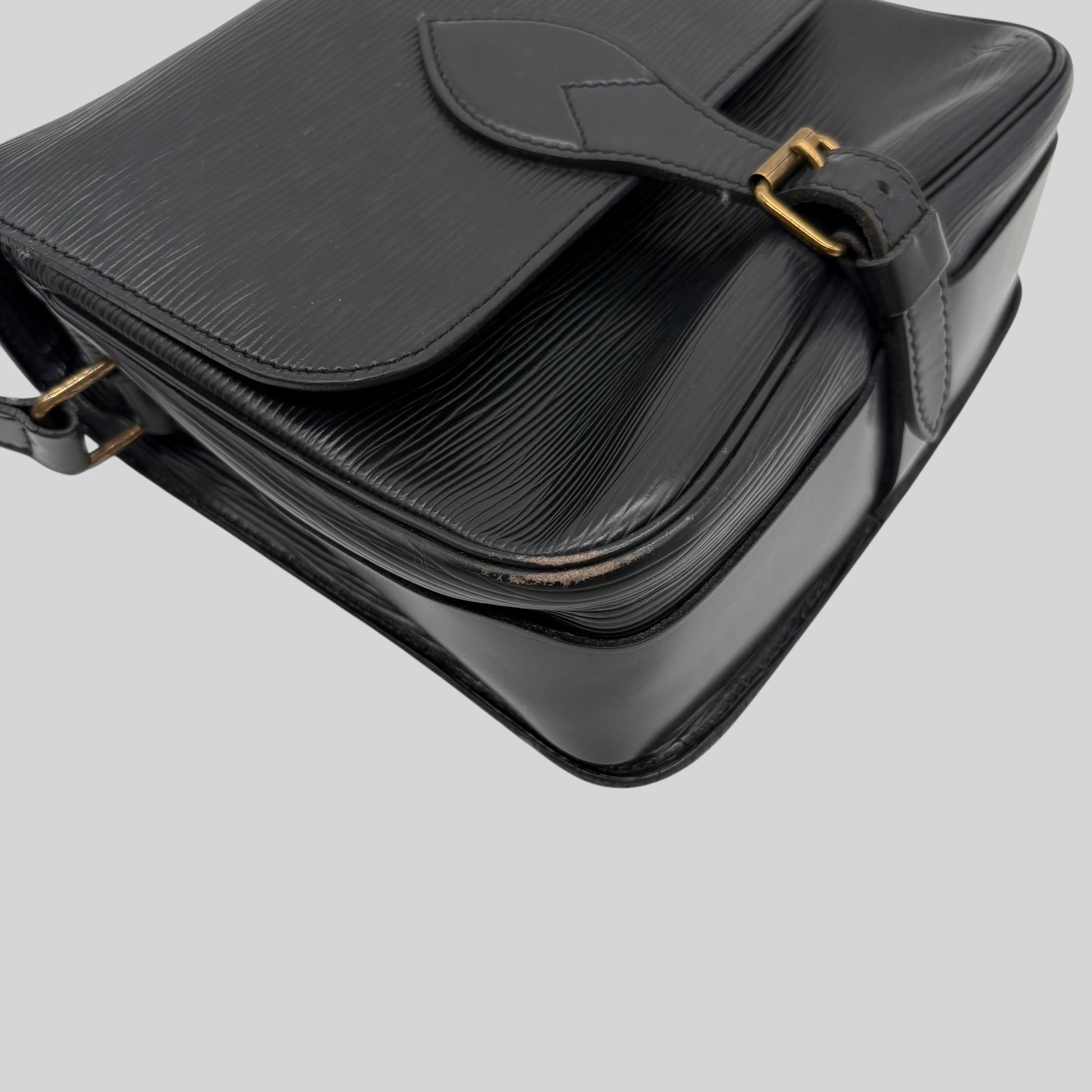 Louis Vuitton Cartouchière Epi