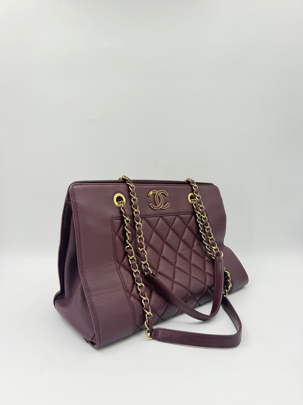CHANEL MADEMOISELLE TOTE